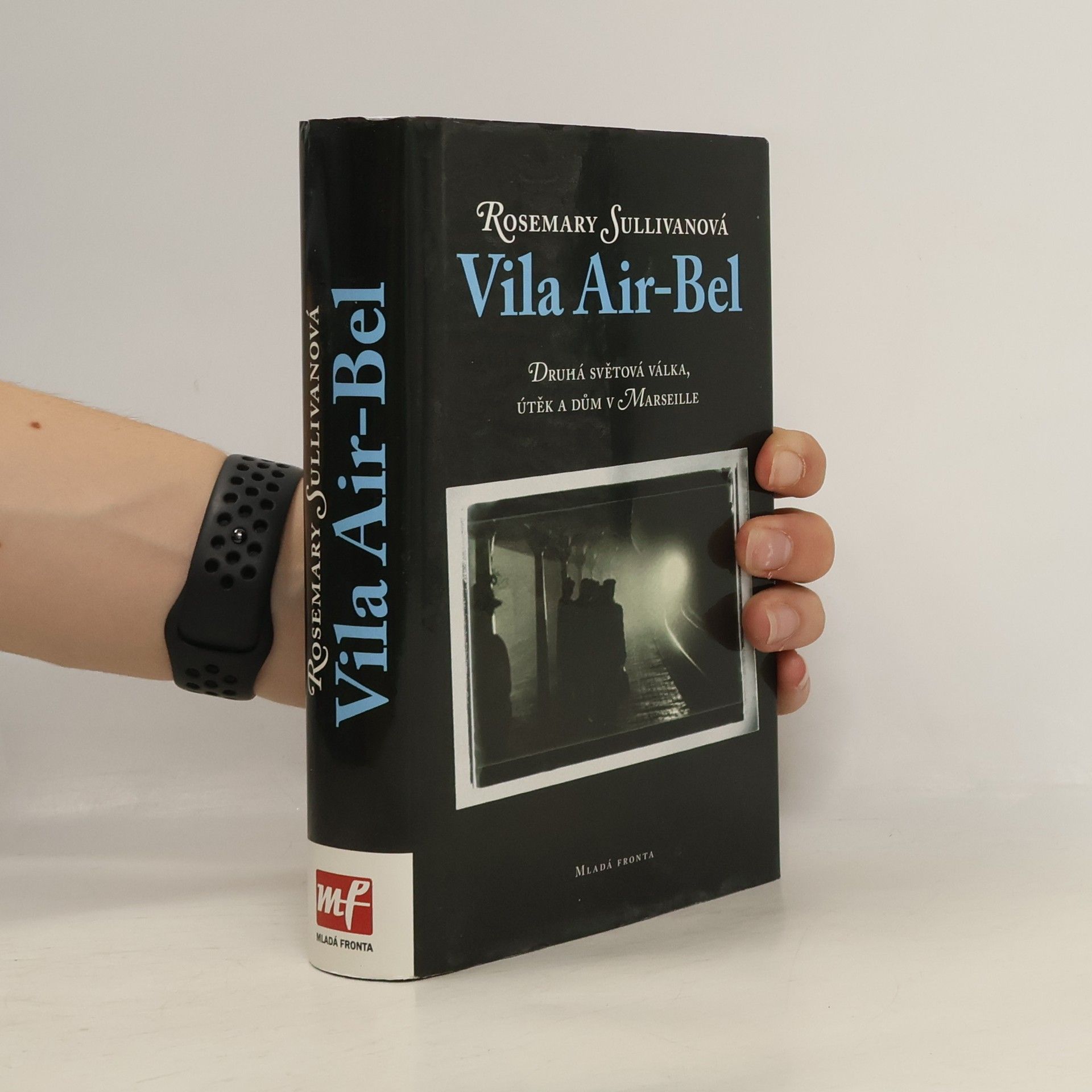 Rosemary Sullivan Vila Air-Bel