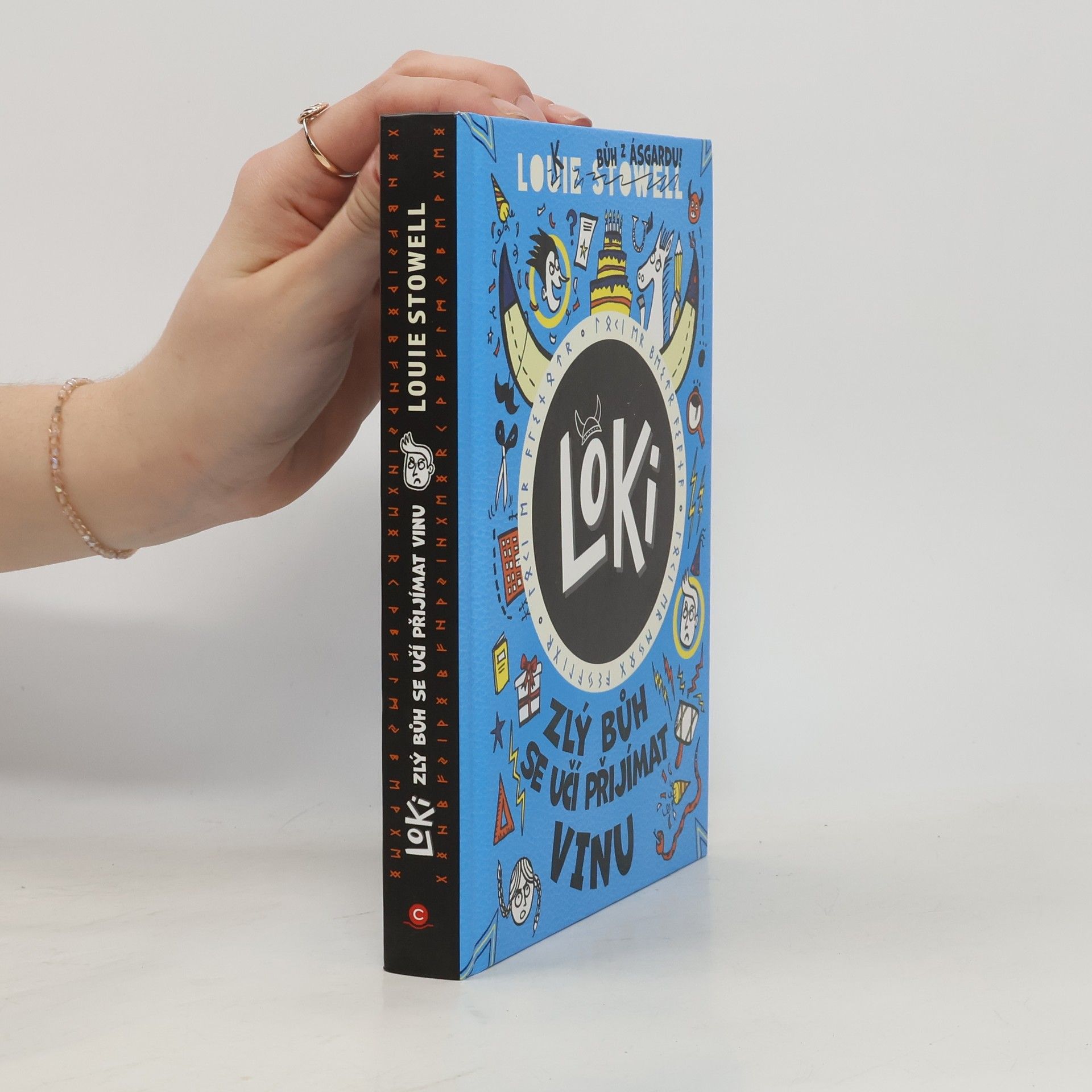 Louie Stowell Loki: zlý bůh se učí přijímat vinu