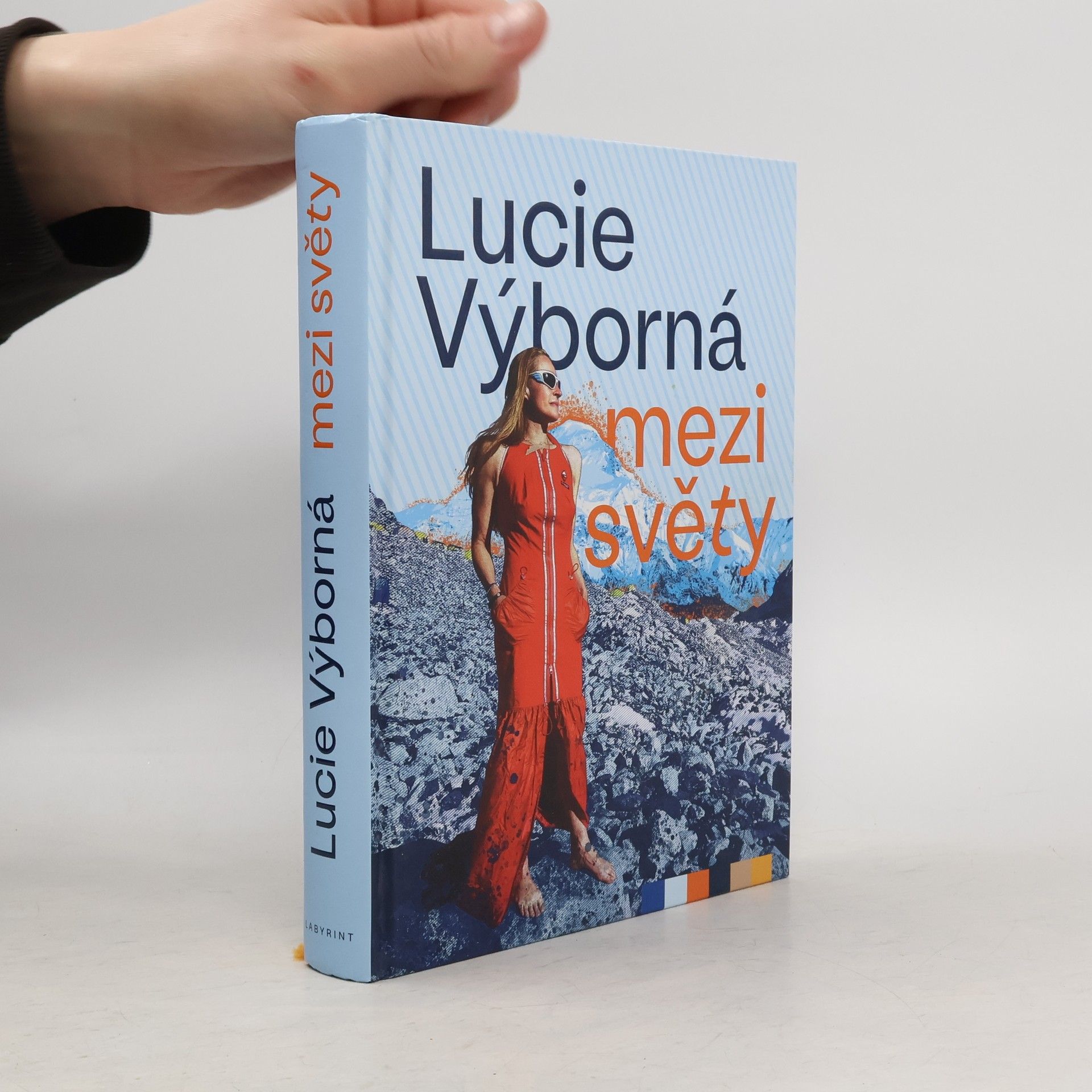 Lucie Výborná Mezi světy