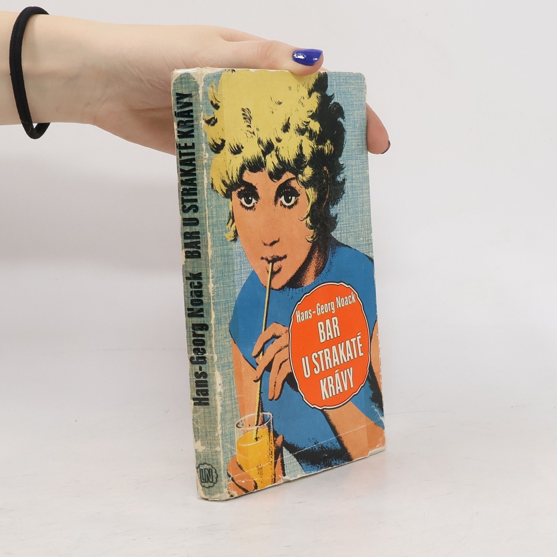 Hans-Georg Noack Bar U strakaté krávy