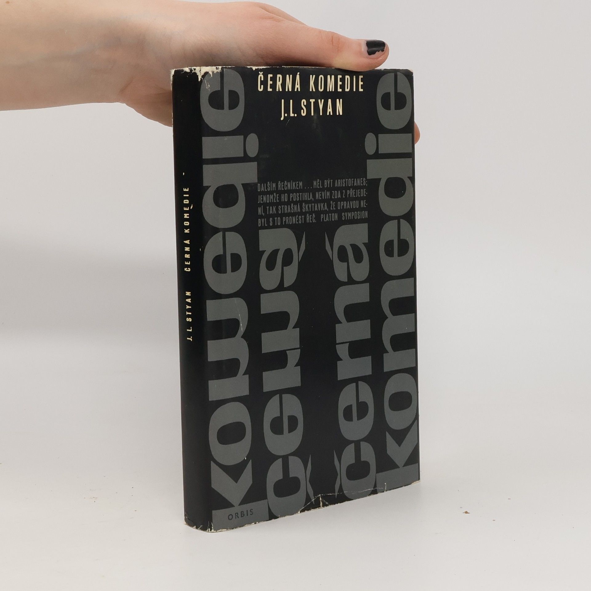 John Louis Styan Černá komedie