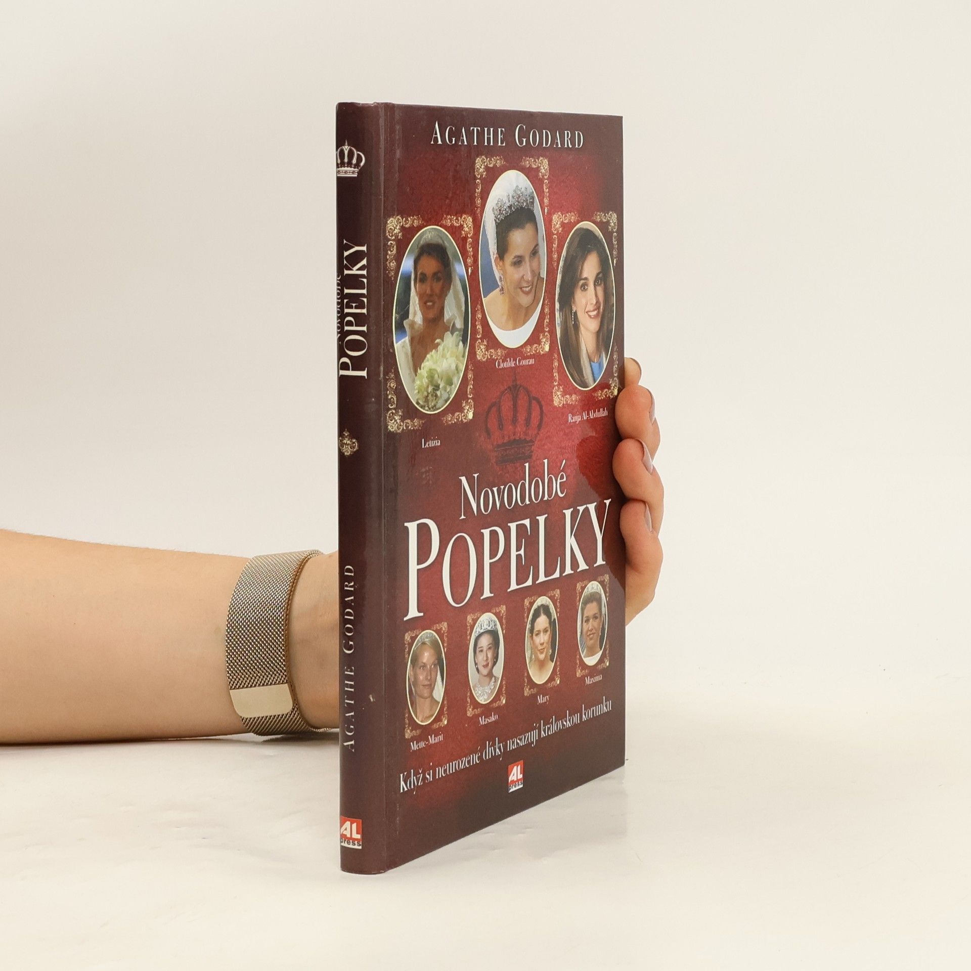 Agathe Godard Novodobé Popelky: Když si neurozené dívky nasazují královskou korunku