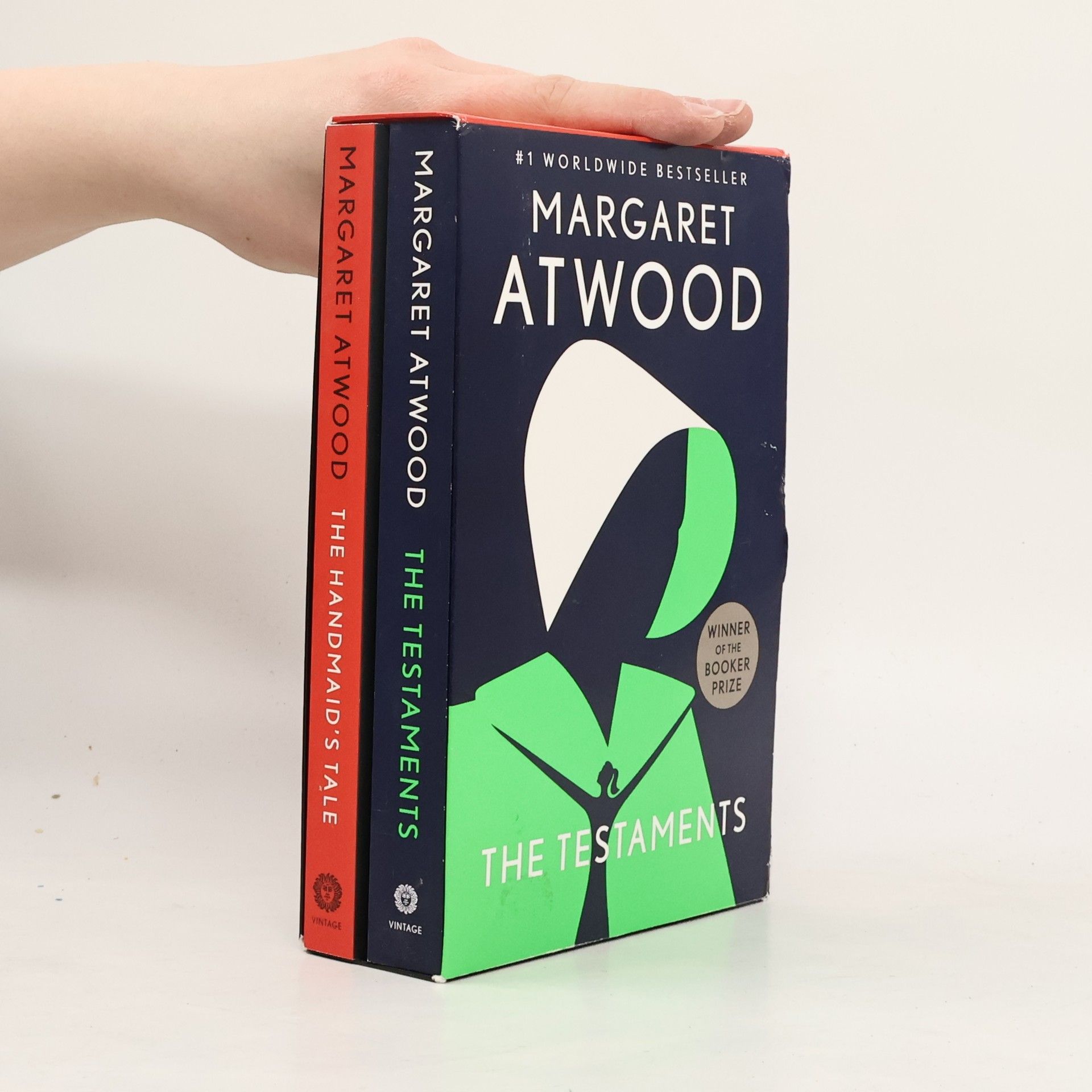 Margaret Atwood The Handmaid's Tale and The Testaments Box Set