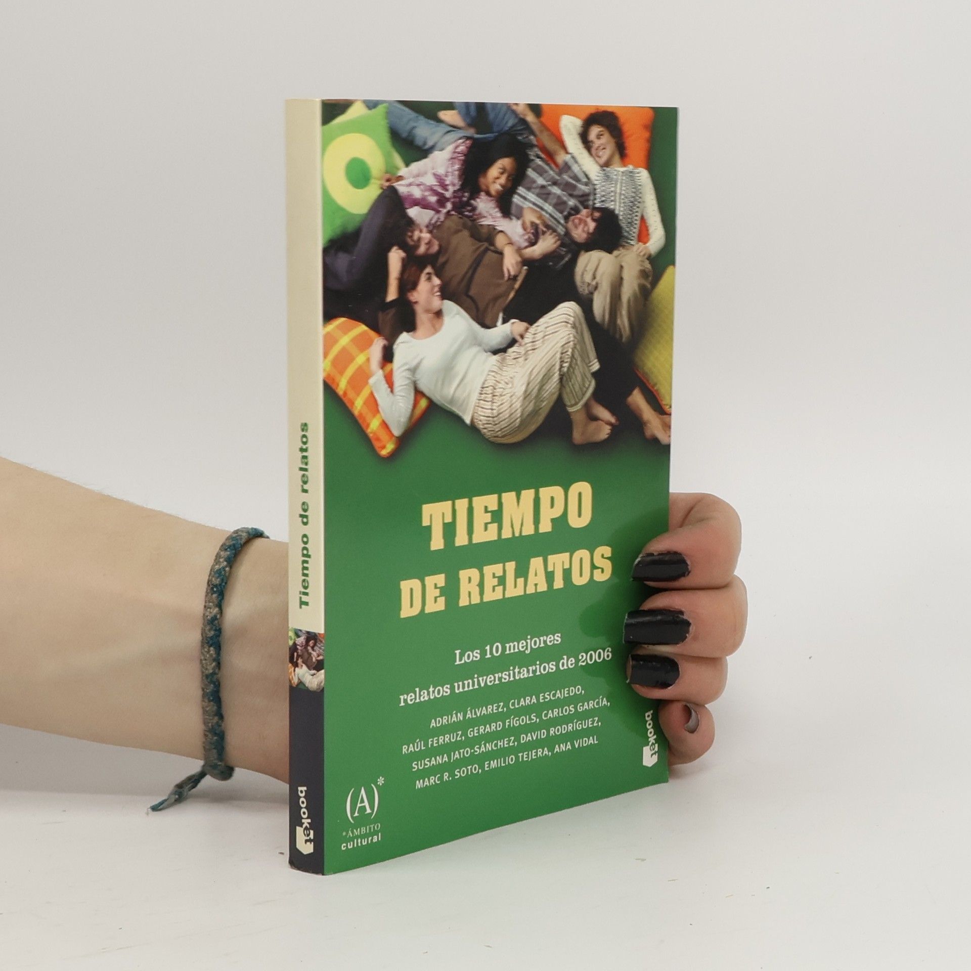 Adrián Álvarez Tiempo de relatos