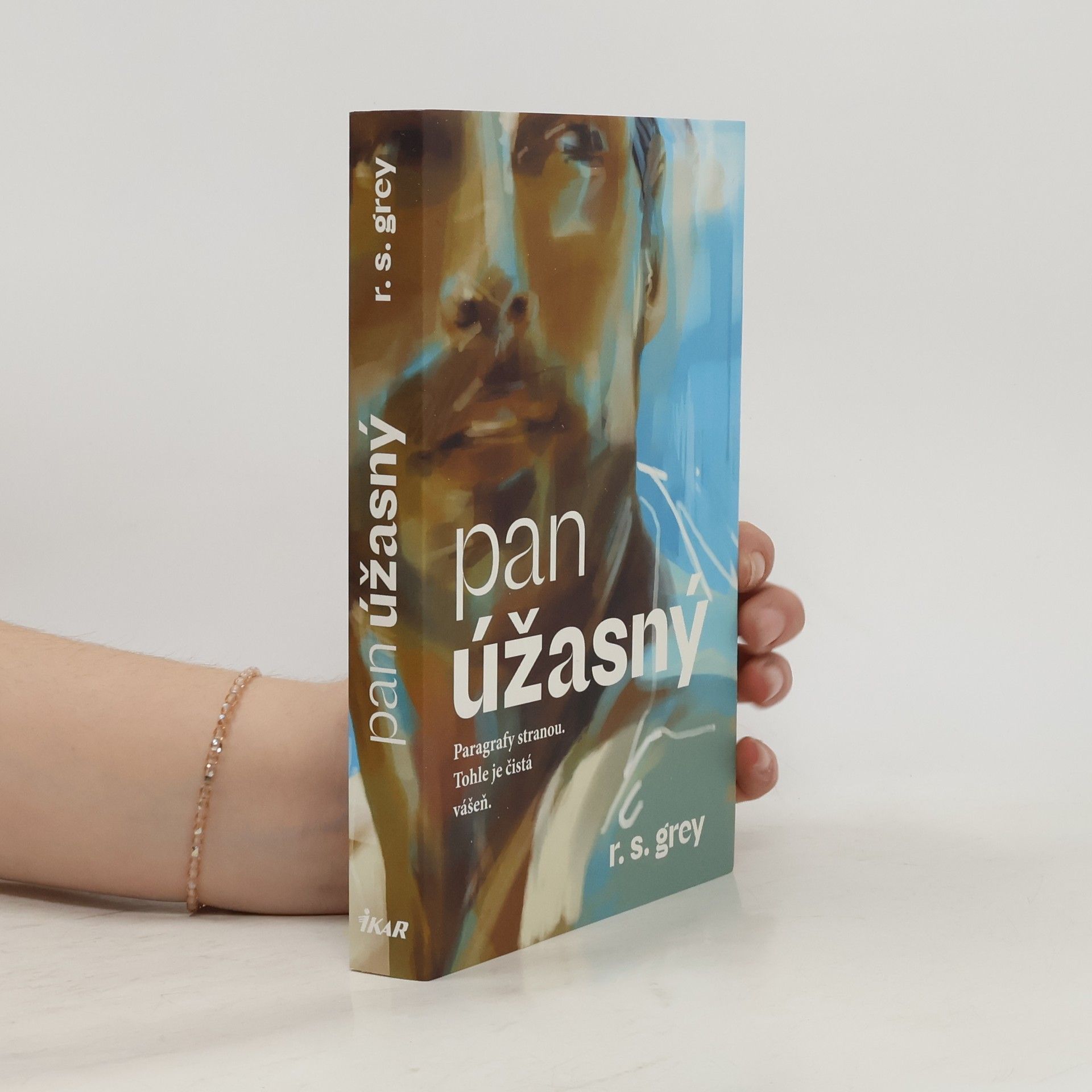 R. S. Grey Pan Úžasný