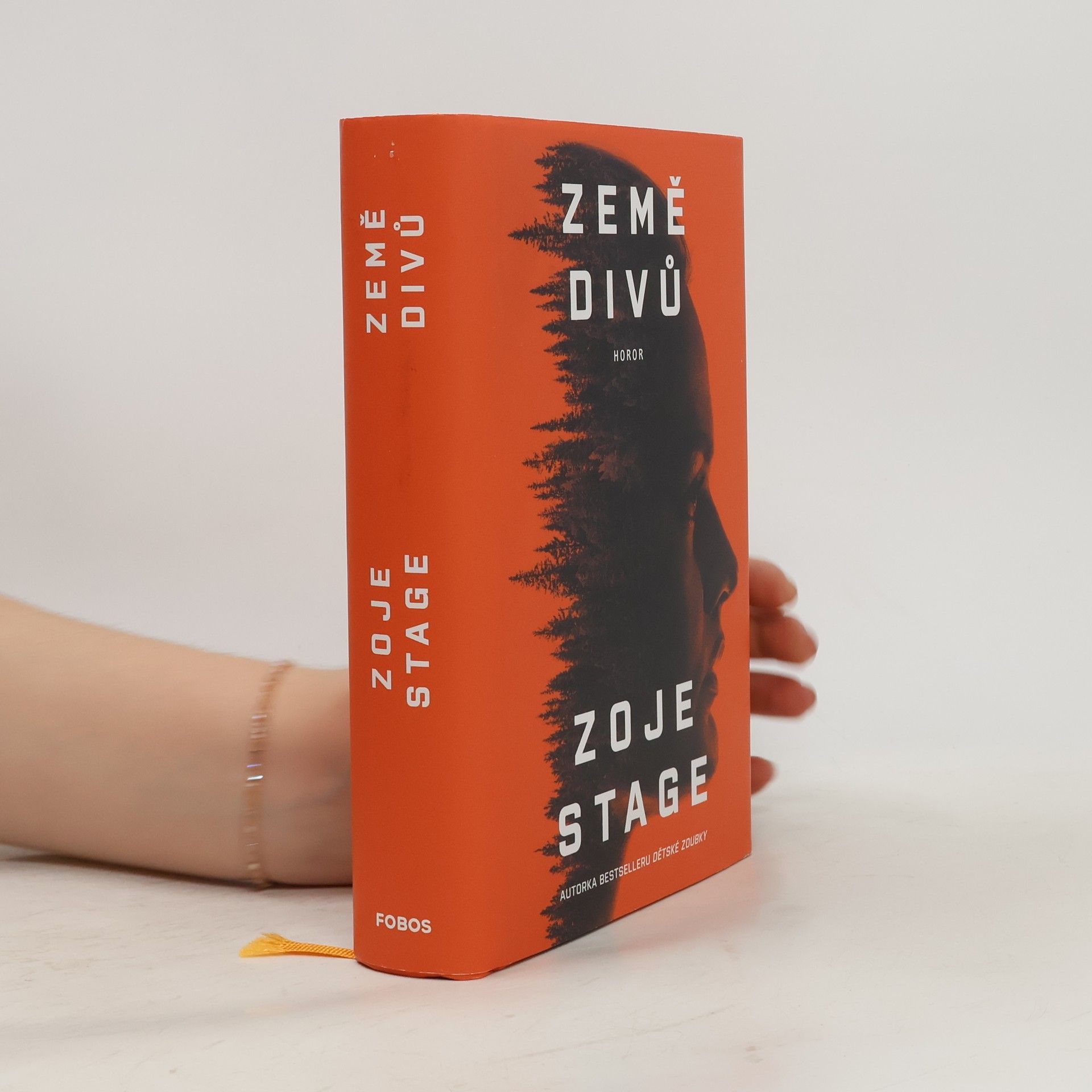 Zoje Stage Země divů