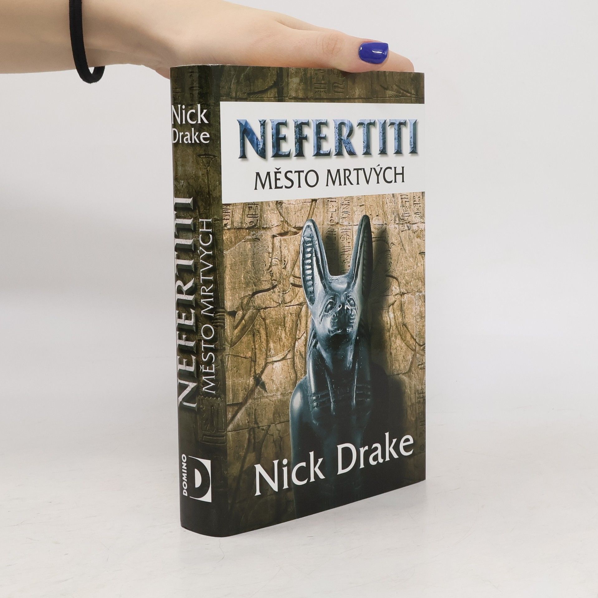 Nefertiti: Město mrtvých