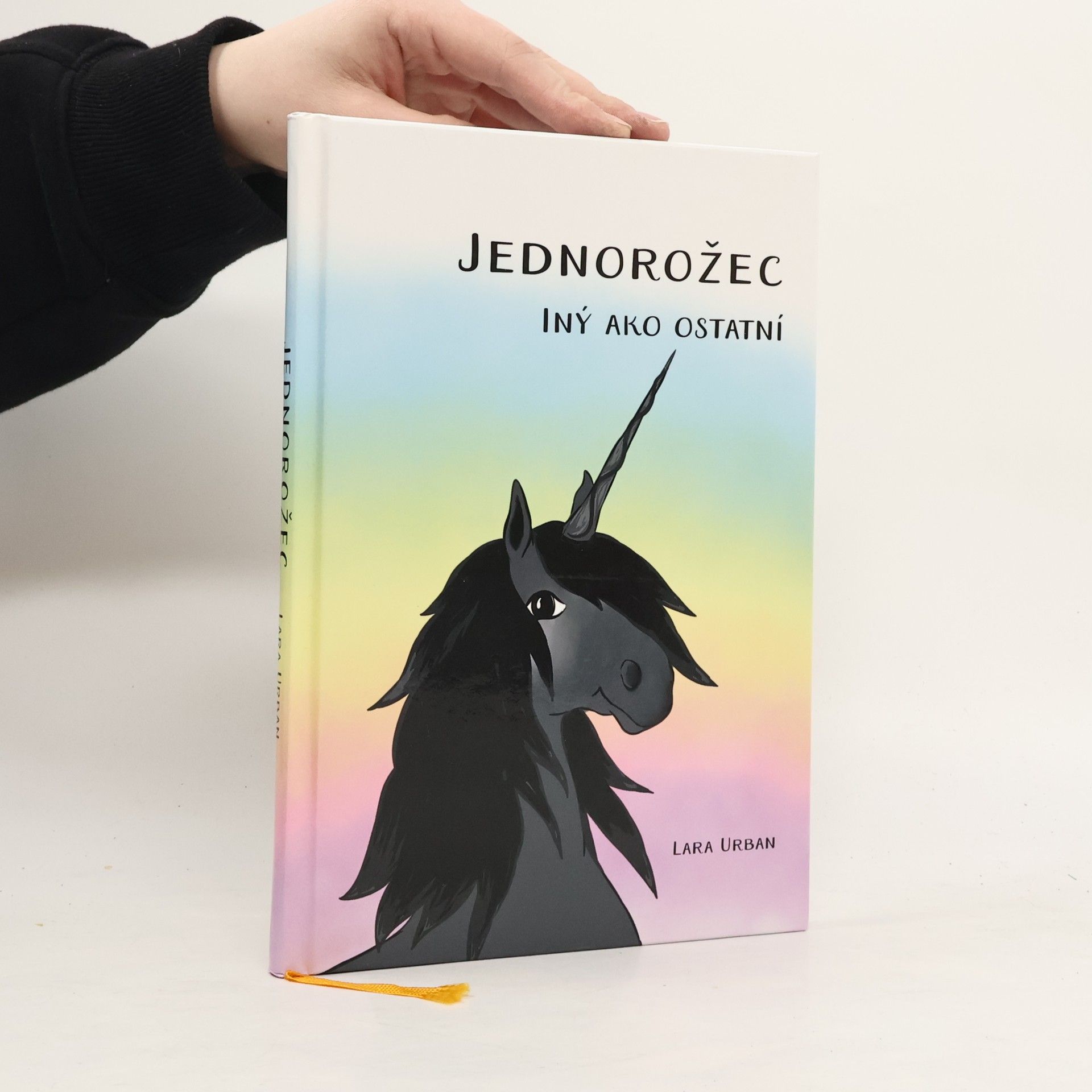 Lara Urban Jednorožec - Iný ako ostatní