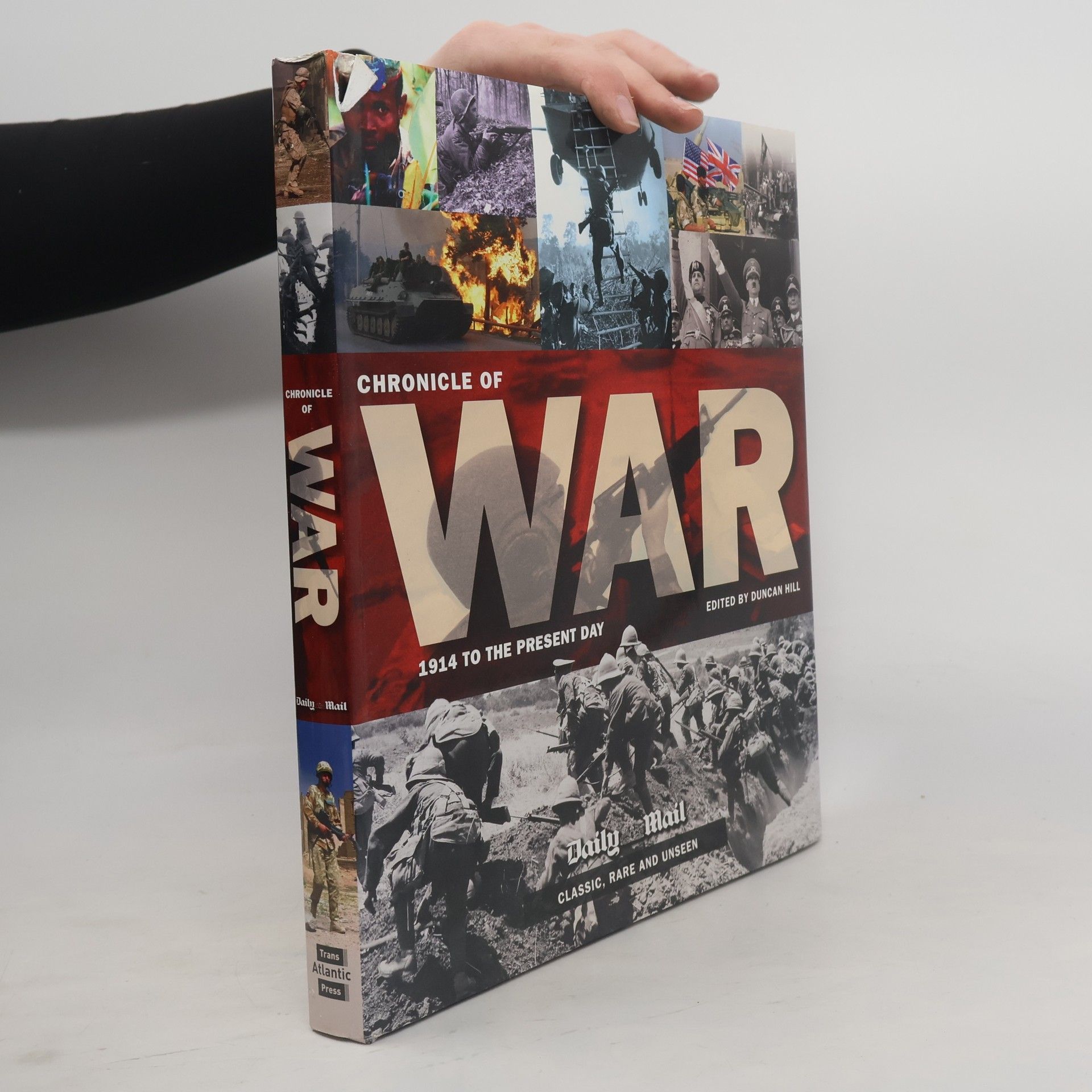 Collectif d'auteurs Chronicle of War