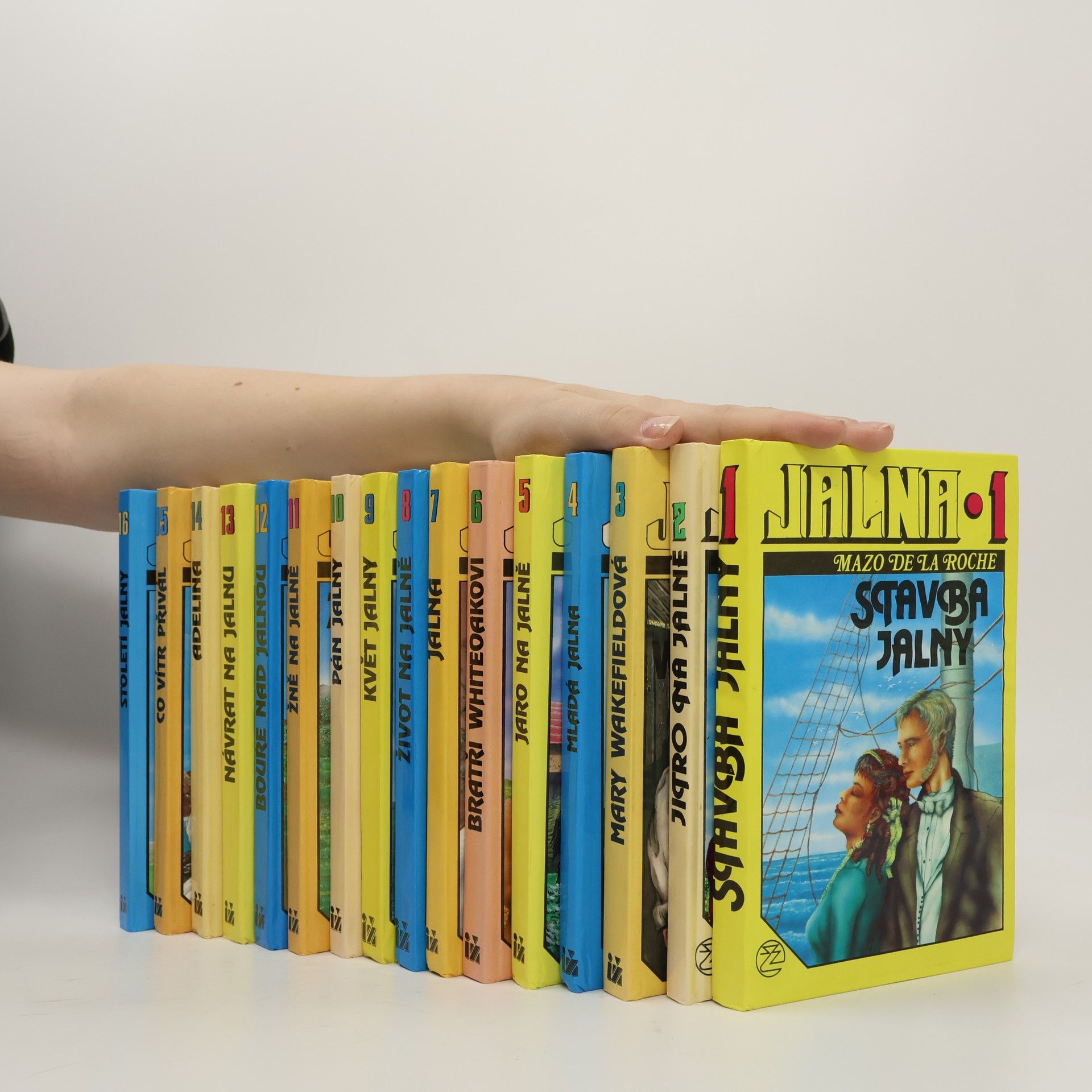 Mazo de la Roche Jalna 1-16