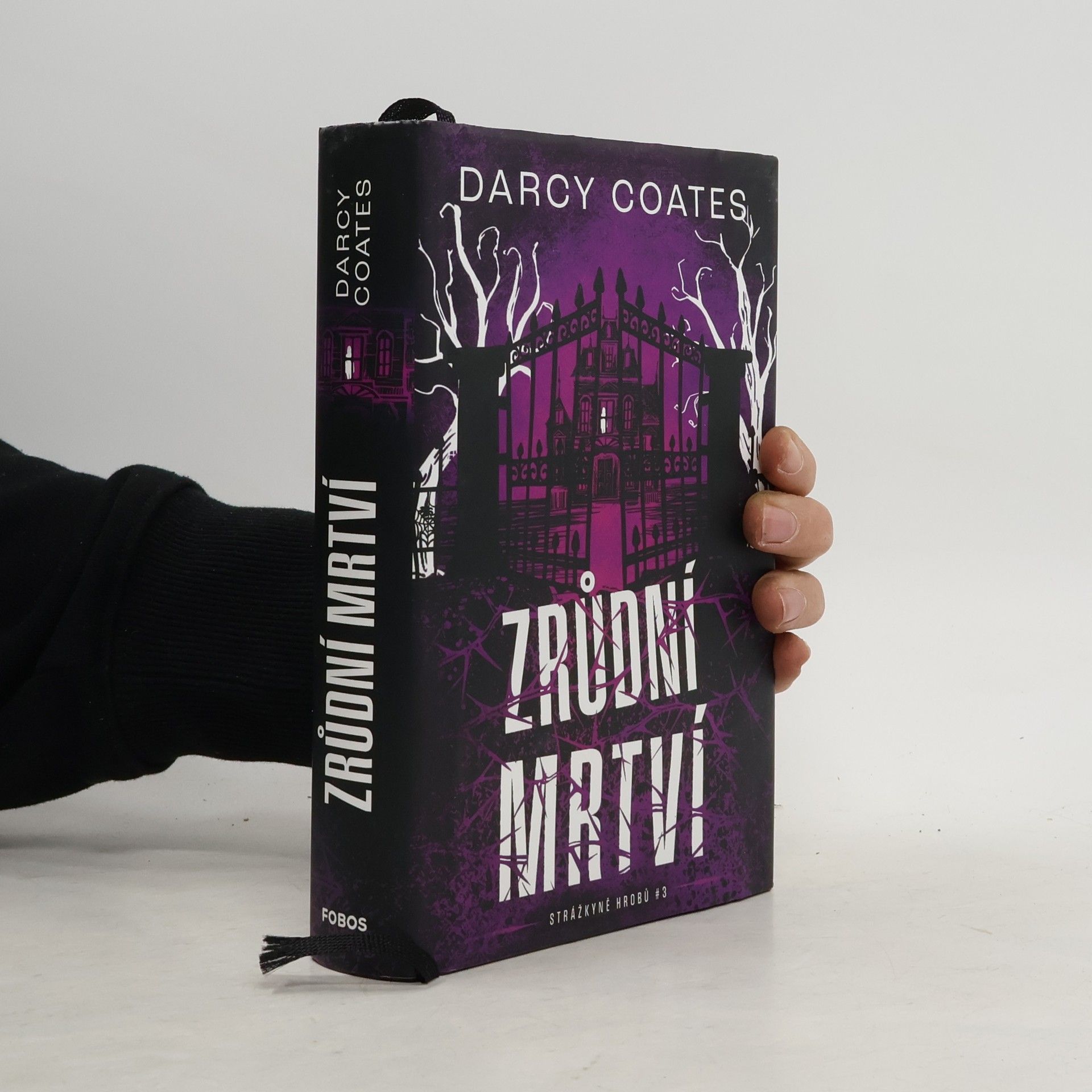 Darcy Coates Zrůdní mrtví