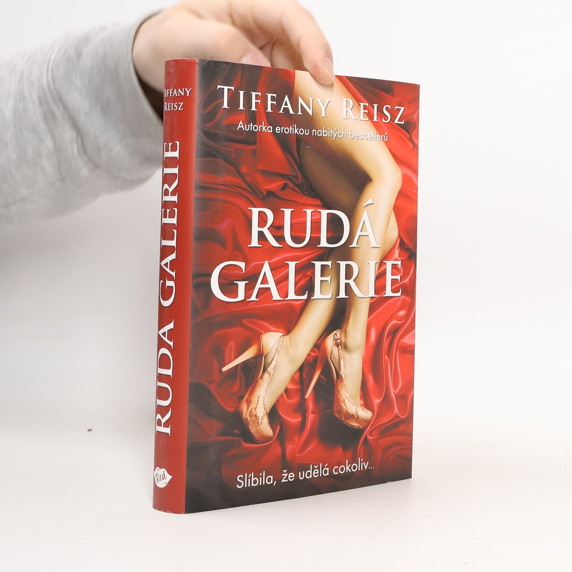 Tiffany Reisz Rudá galerie