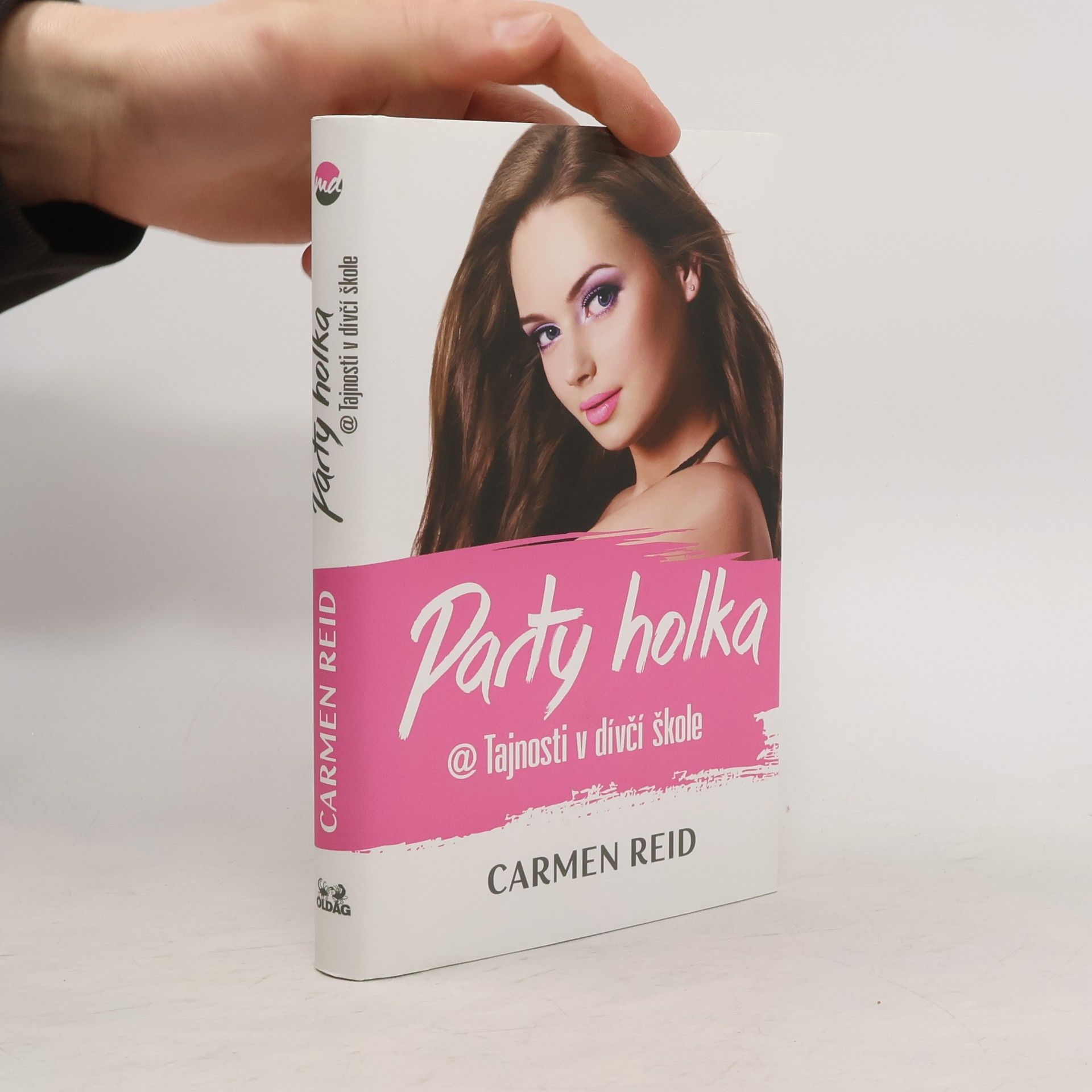 Carmen Reid Party holka. @ Tajnosti v dívčí škole 6