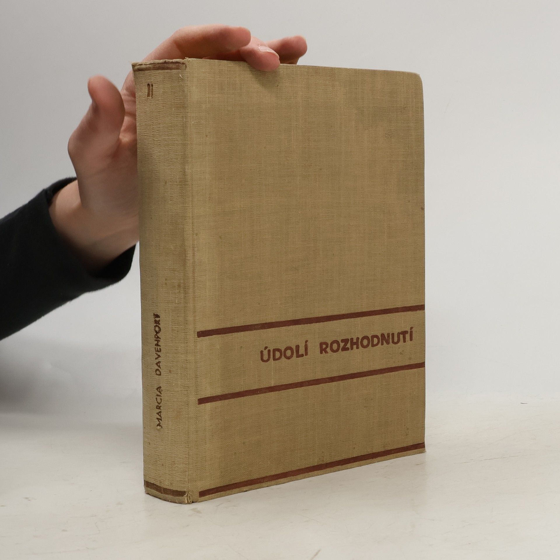 M. Davenport Údolí rozhodnutí II.