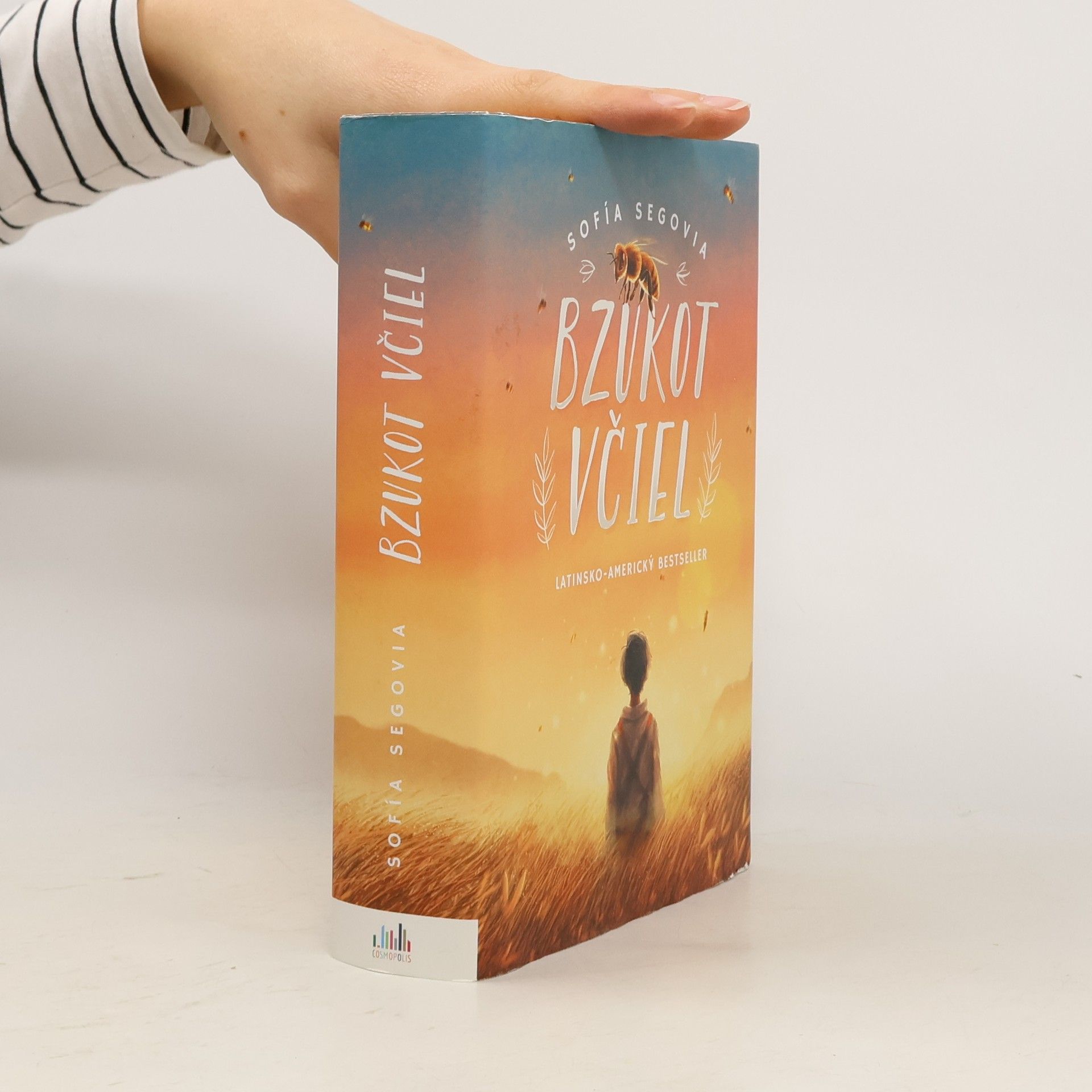 Sofía Segovia Bzukot včiel