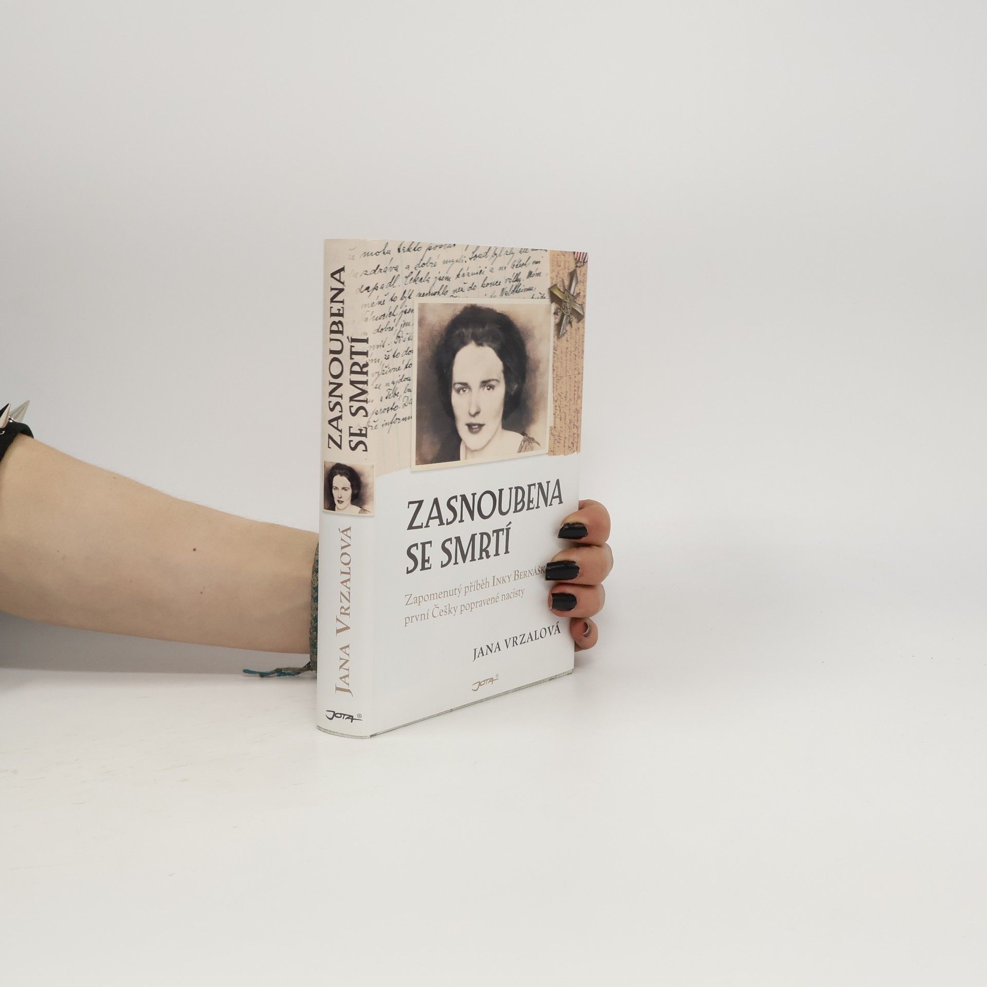 Jana Vrzalová Zasnoubena se smrtí