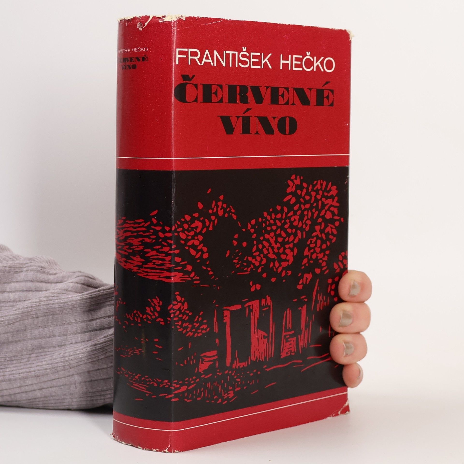 František Hečko Červené víno