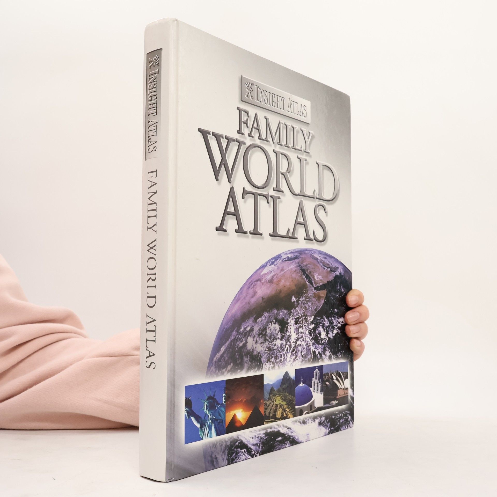 Various authors Family world atlas