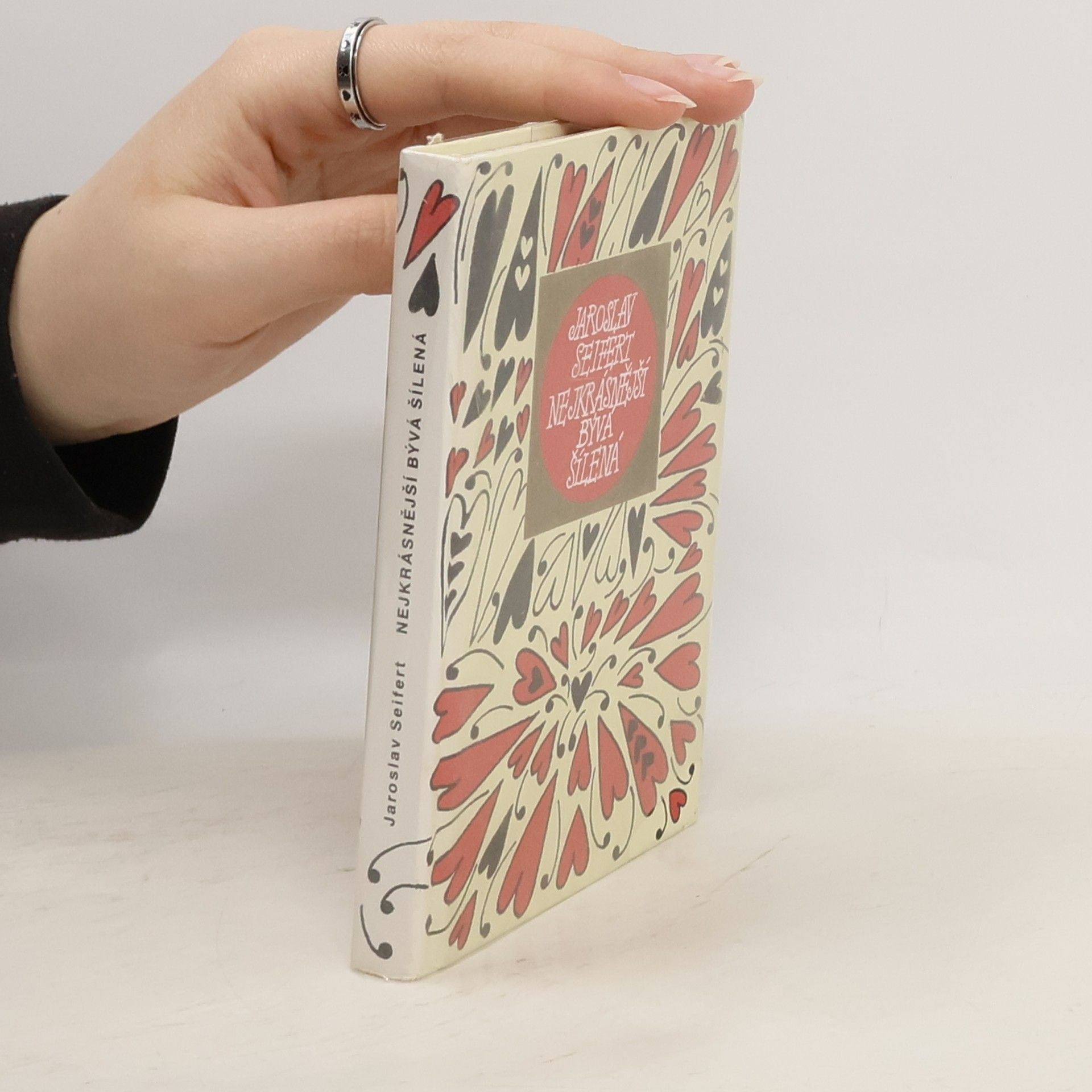 Jaroslav Seifert Nejkrásnější bývá šílená