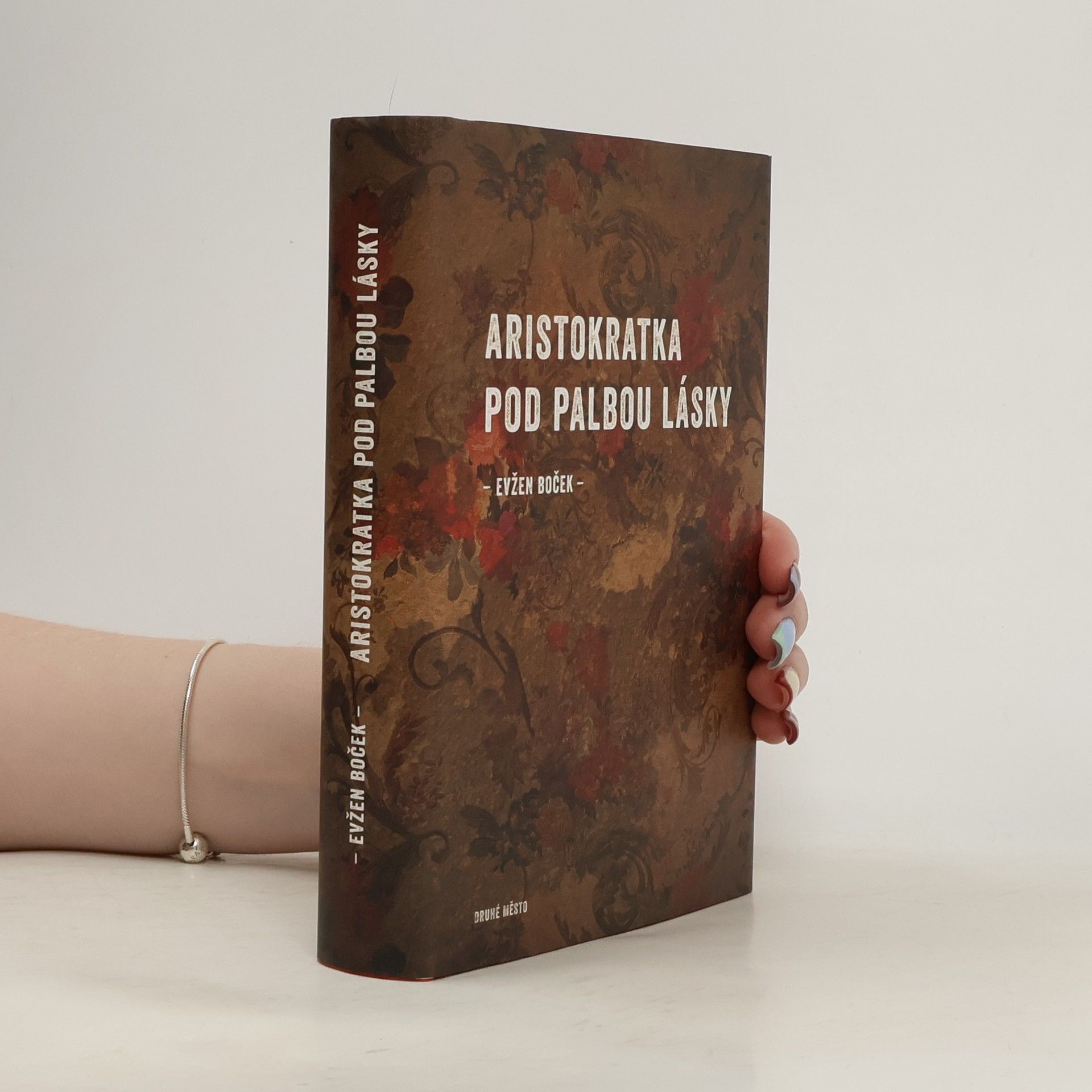 Evžen Boček Aristokratka pod palbou lásky