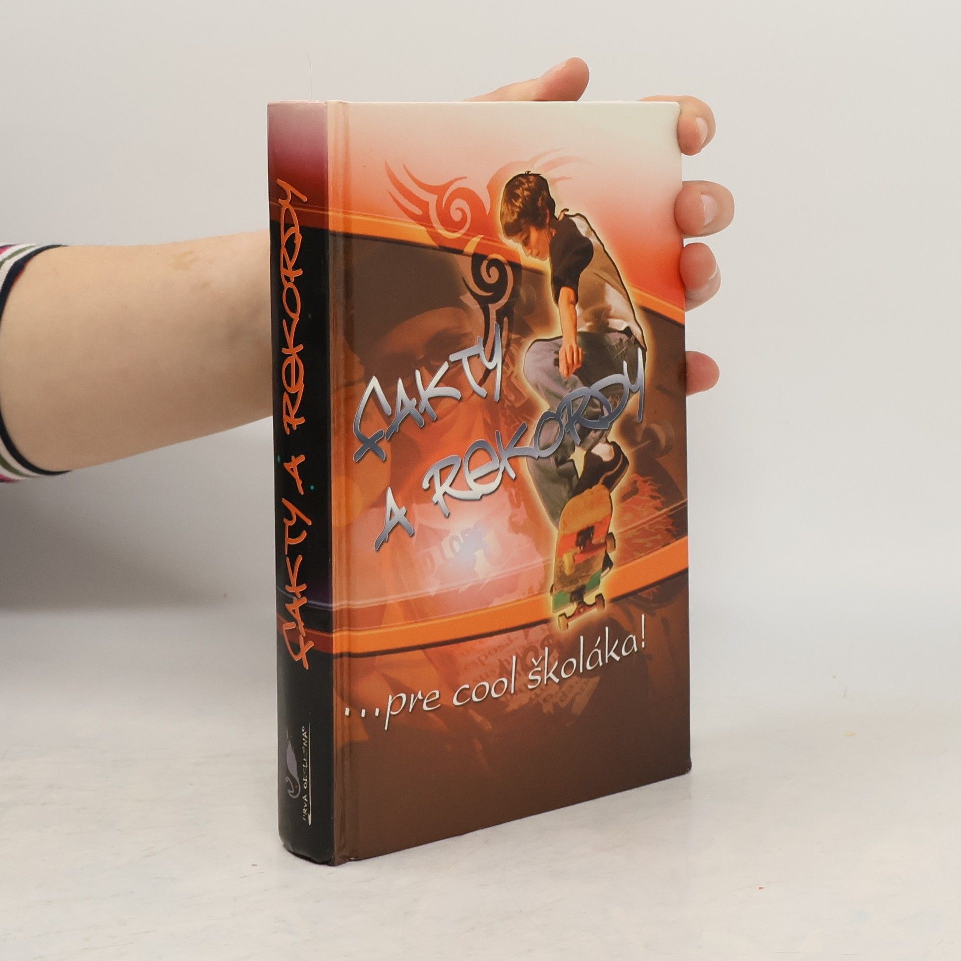 Autores varios Fakty a rekordy pre cool školáka