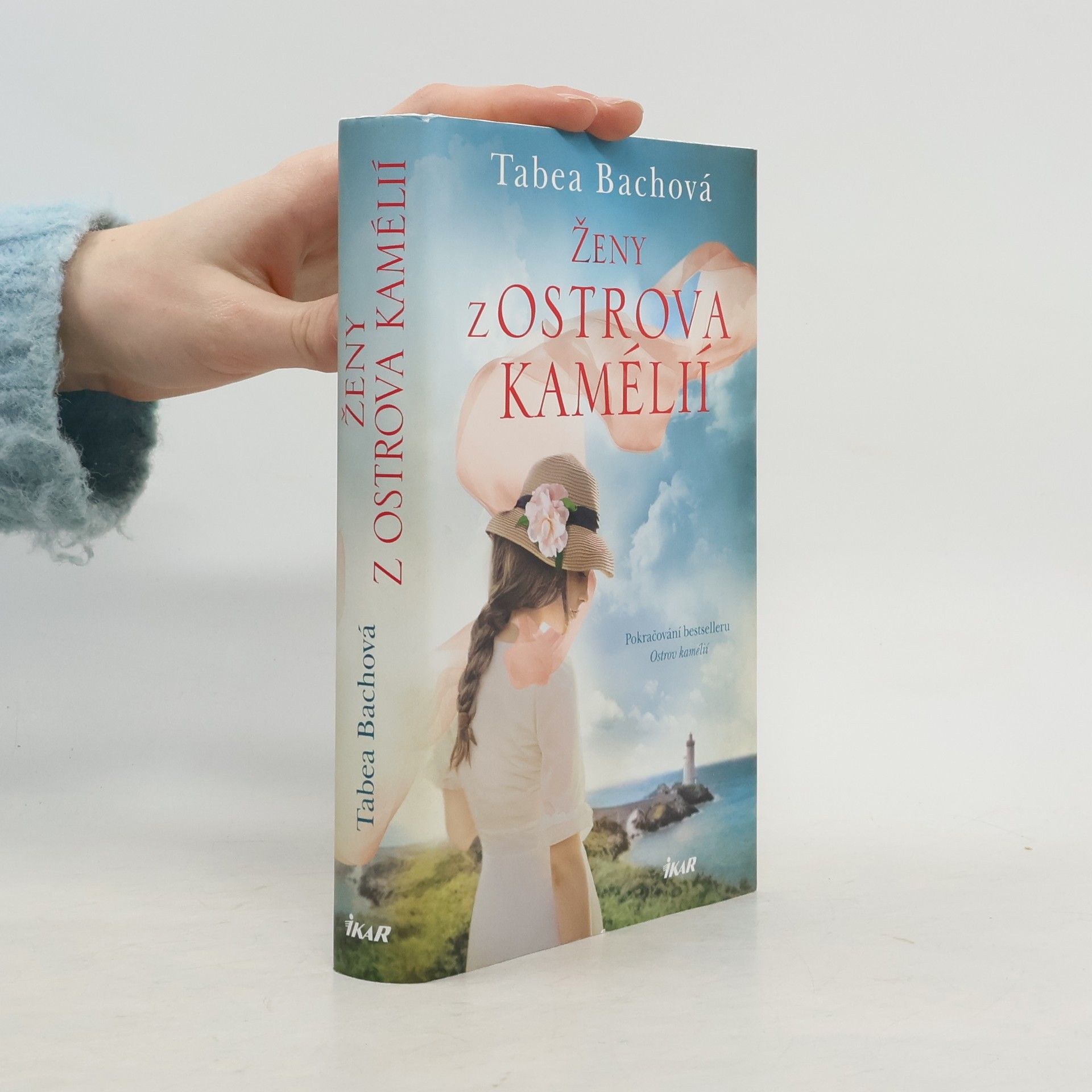 Tabea Bach Ženy z ostrova kamélií