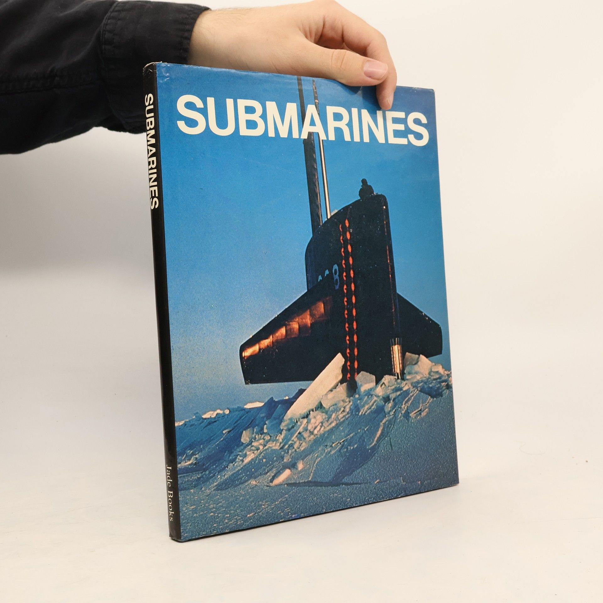 Editors of Chartwell Books Submarines