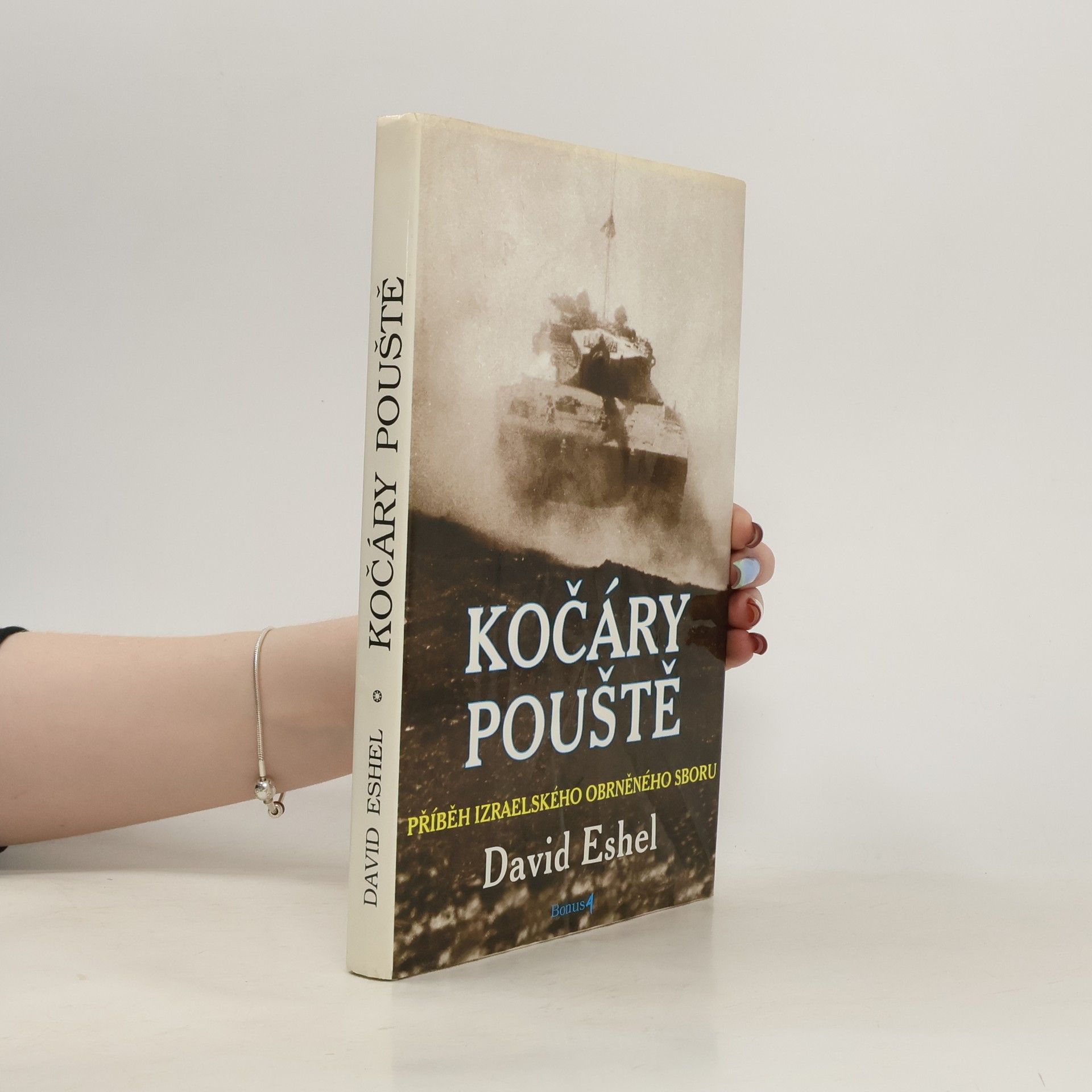 David Eshel Kočáry pouště