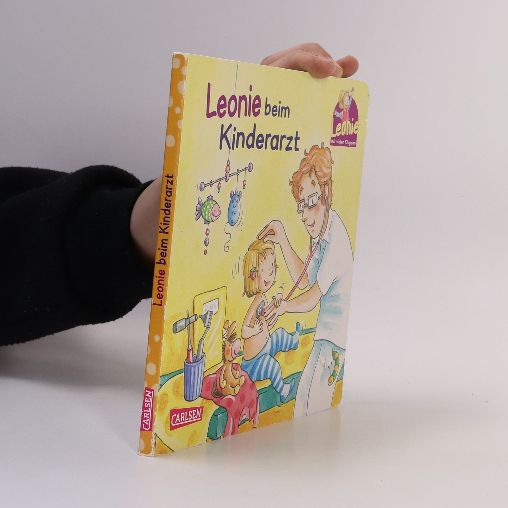 Leonie: Leonie beim Kinderarzt