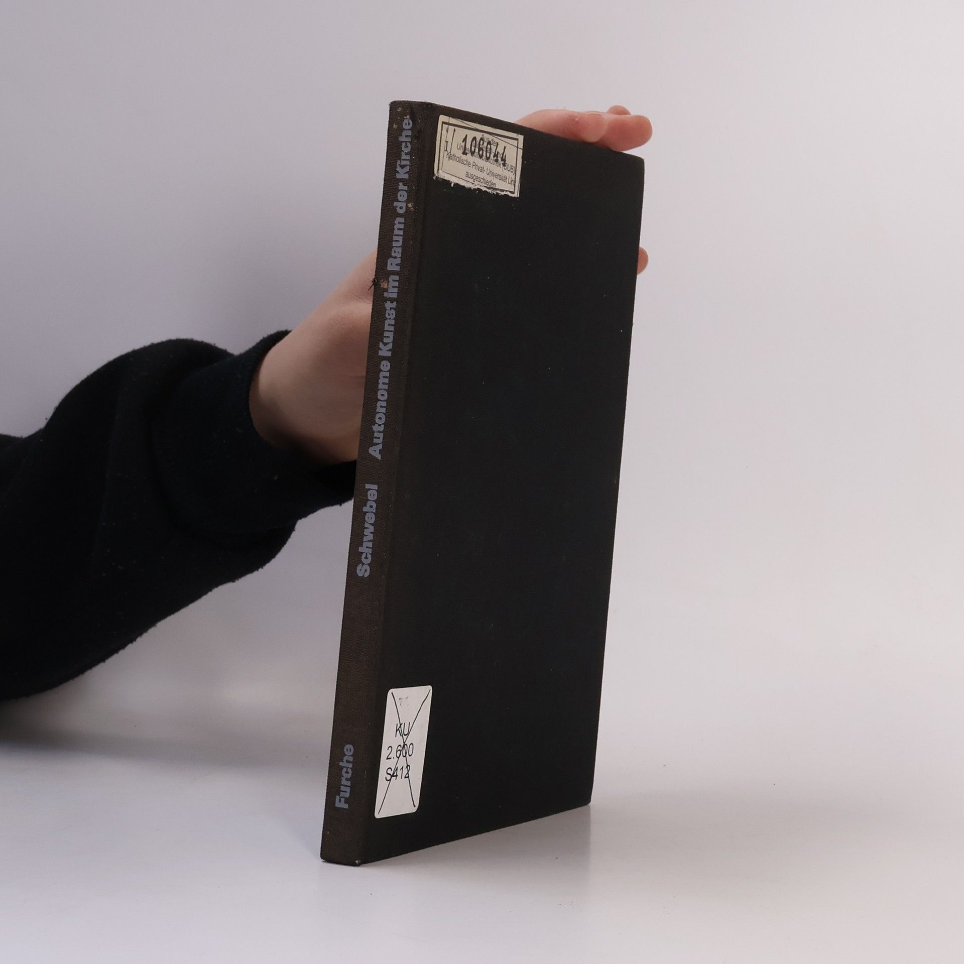 Autonome Kunst im Raum der Kirche