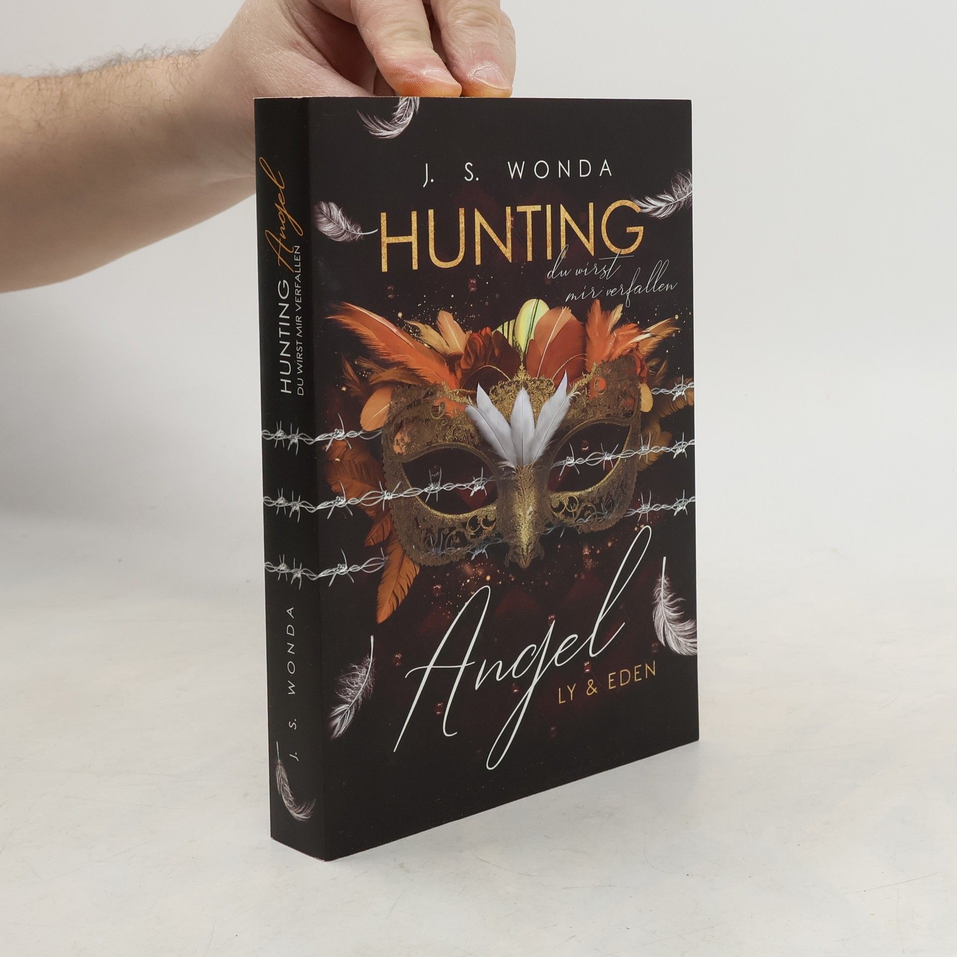 Jane S. Wonda Hunting Angel