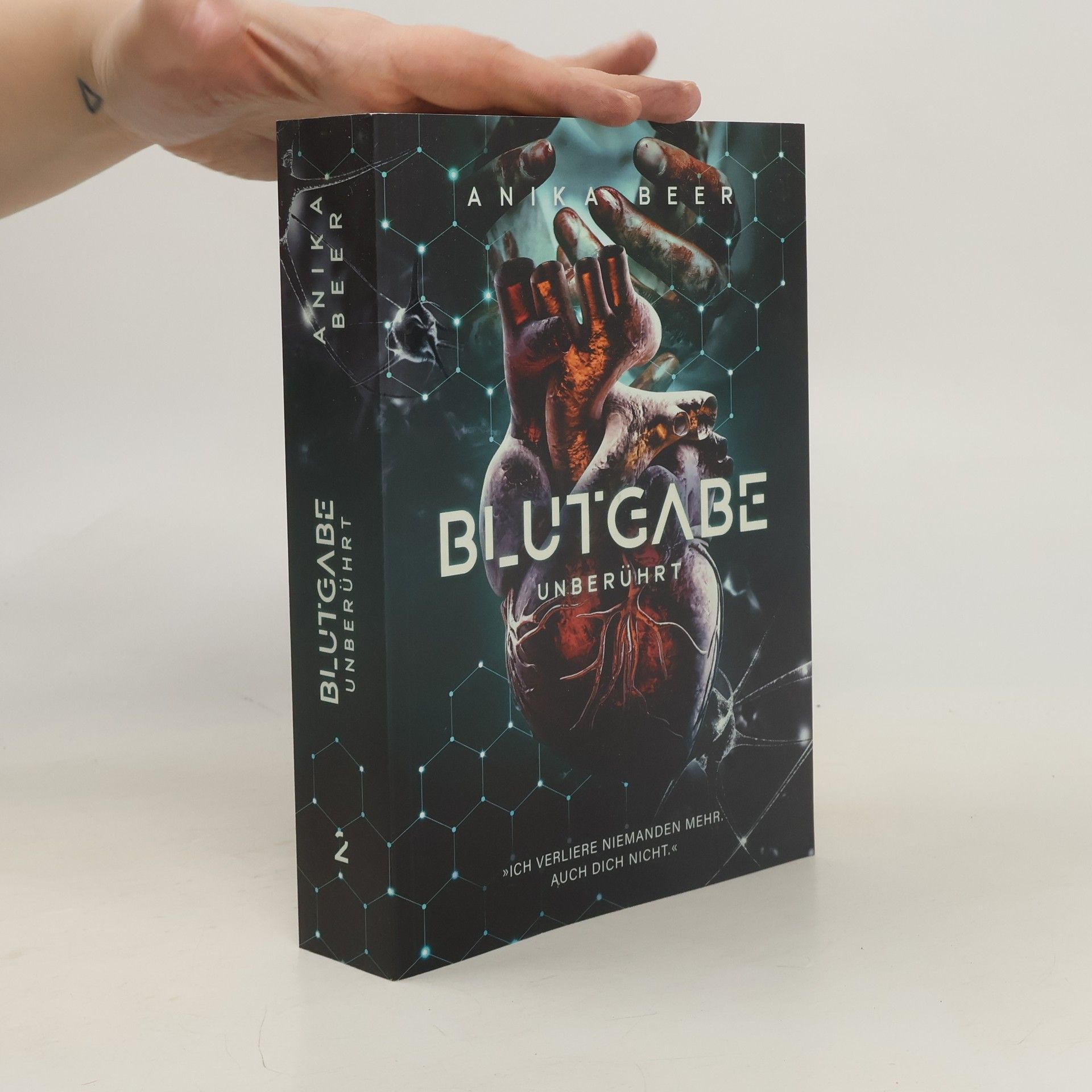 Beer Anika Unberührt