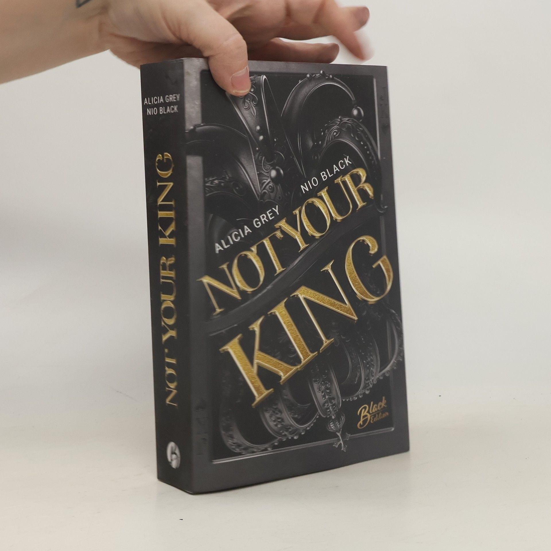 Nio Black Not Your King