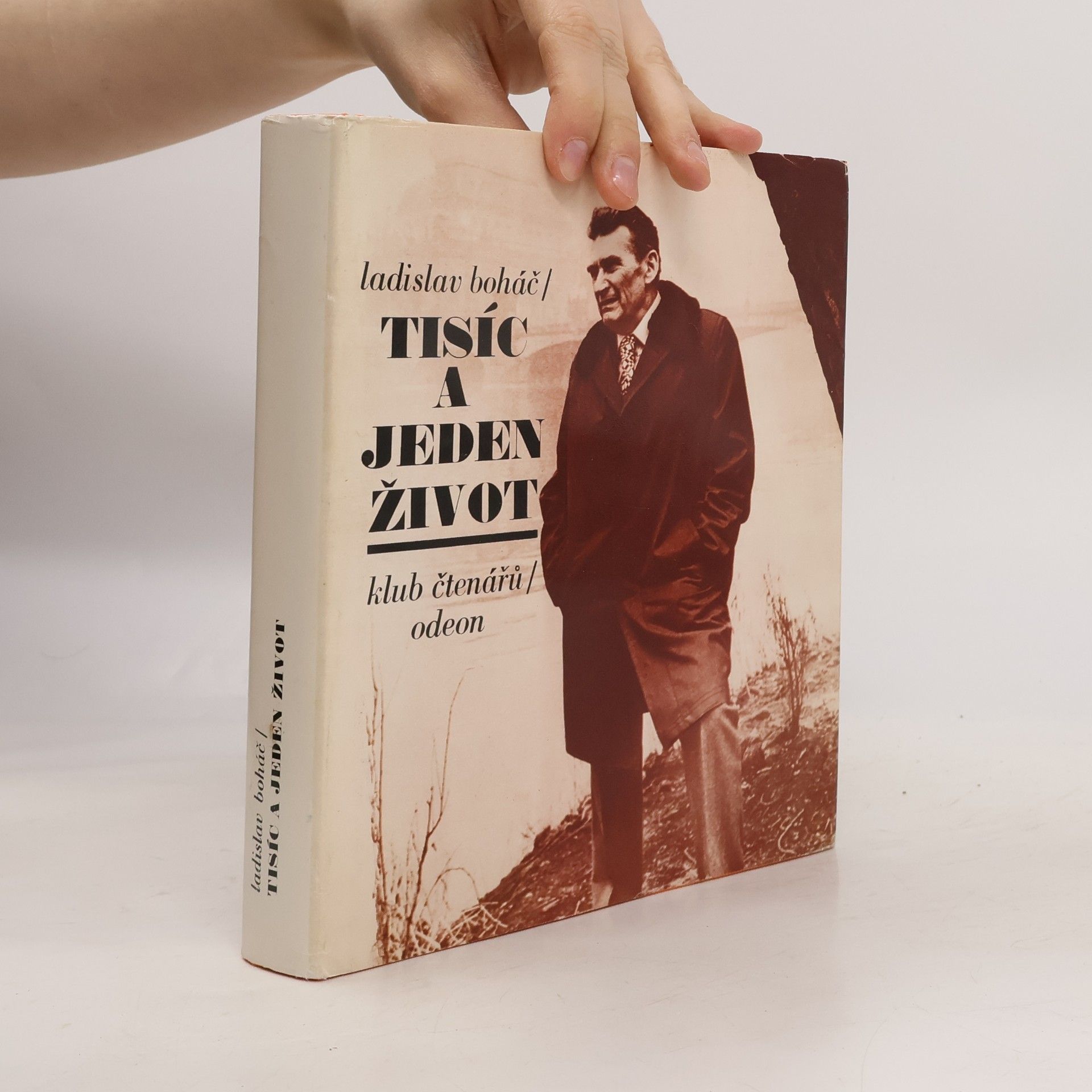 Tisíc a jeden život