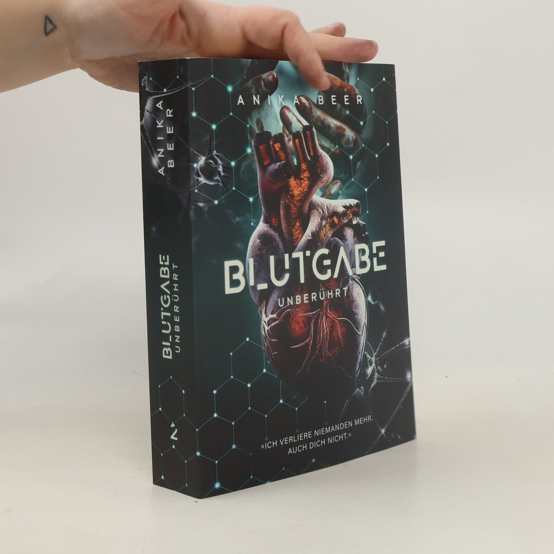 Beer Anika Unberührt