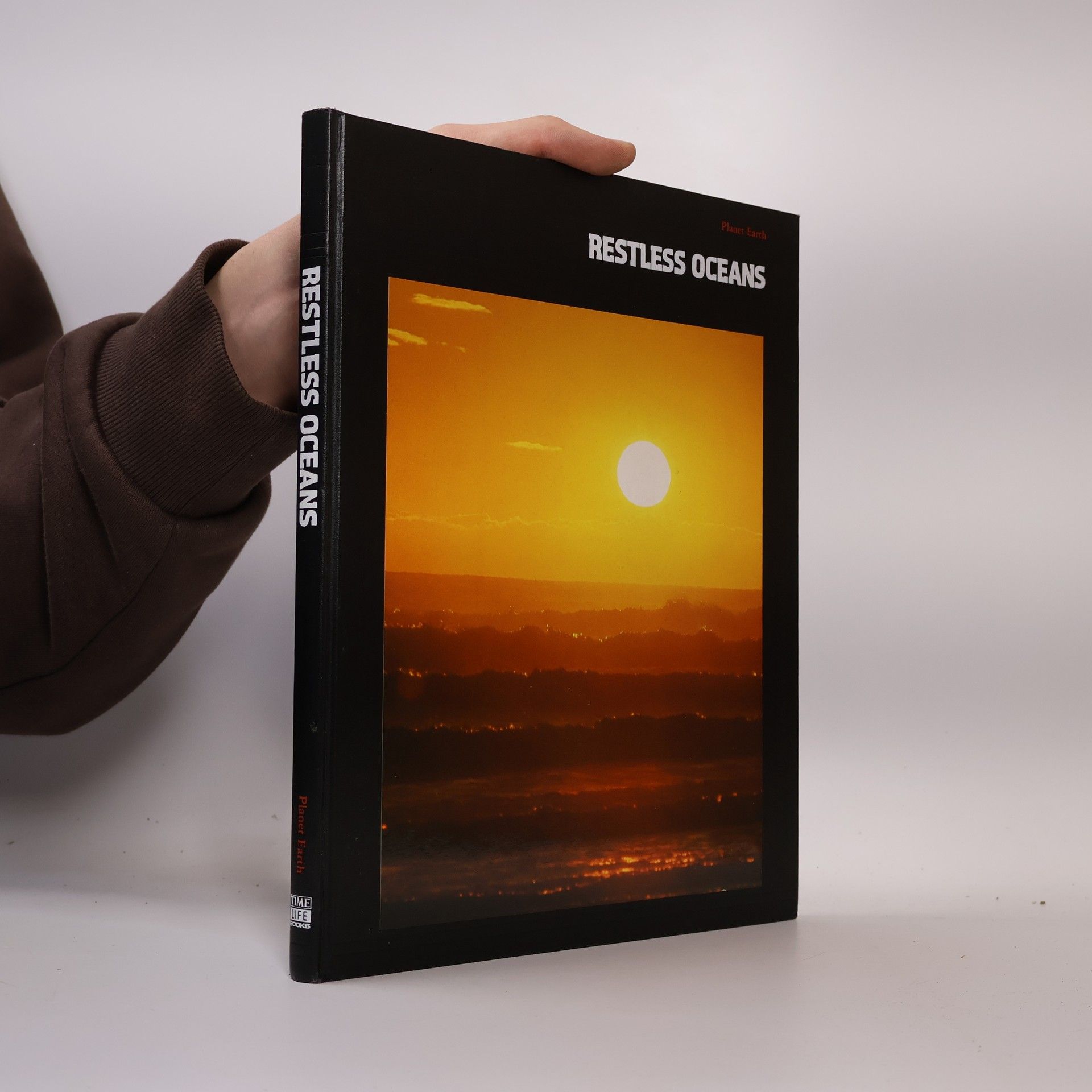 Addison Beecher Colvin Whipple Planet Earth: Restless Oceans