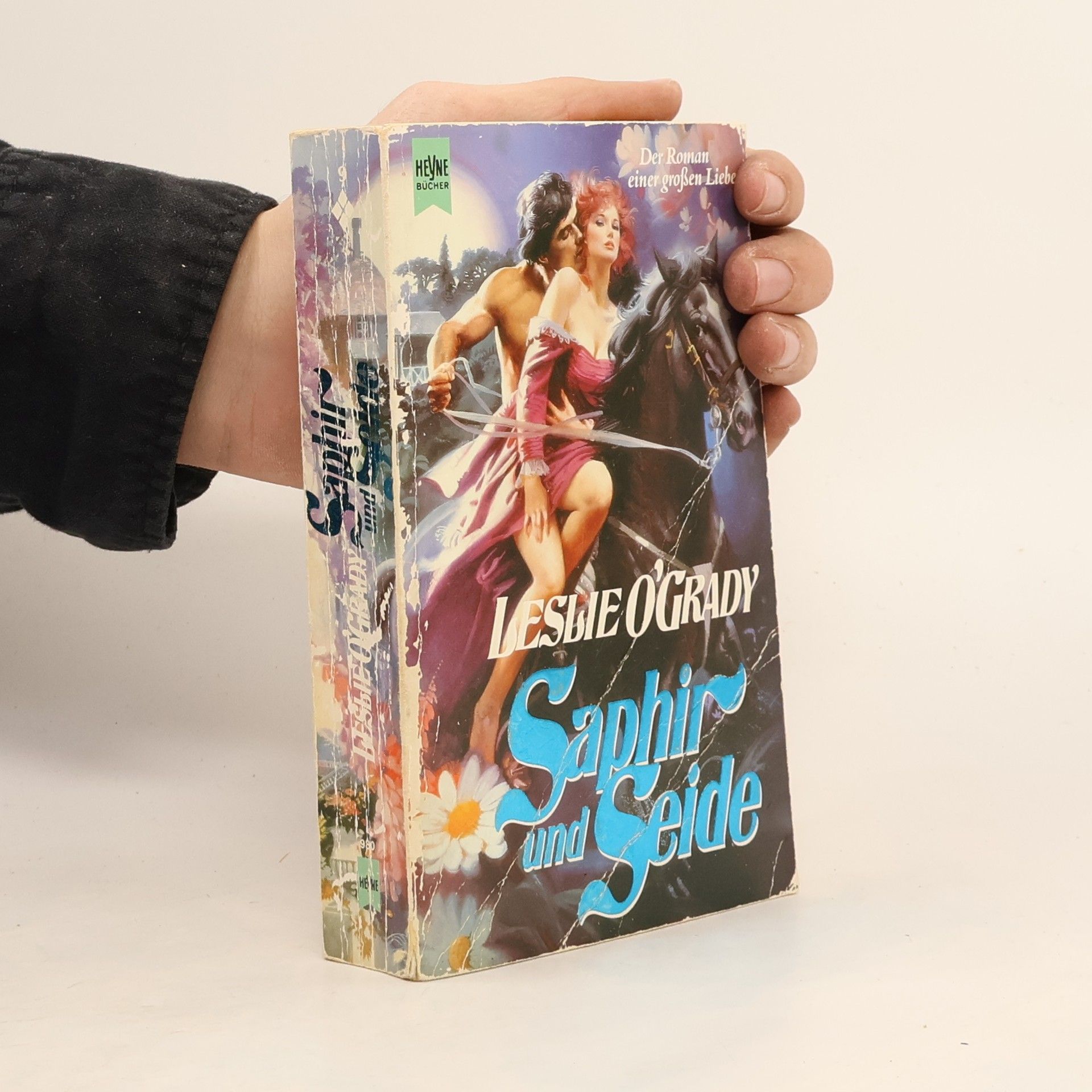 Leslie O'Grady Saphir und Seide