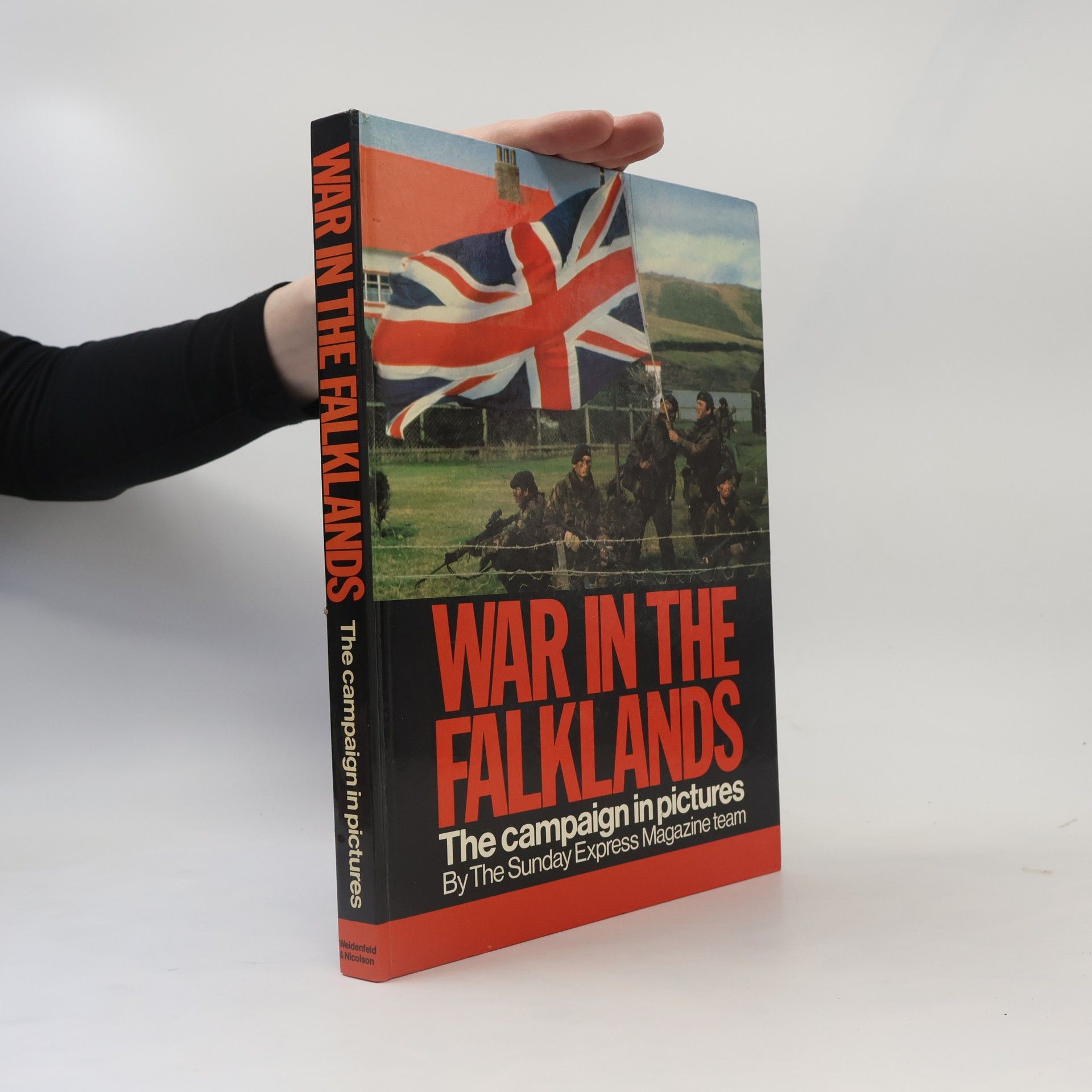 Autores varios War in the Falklands