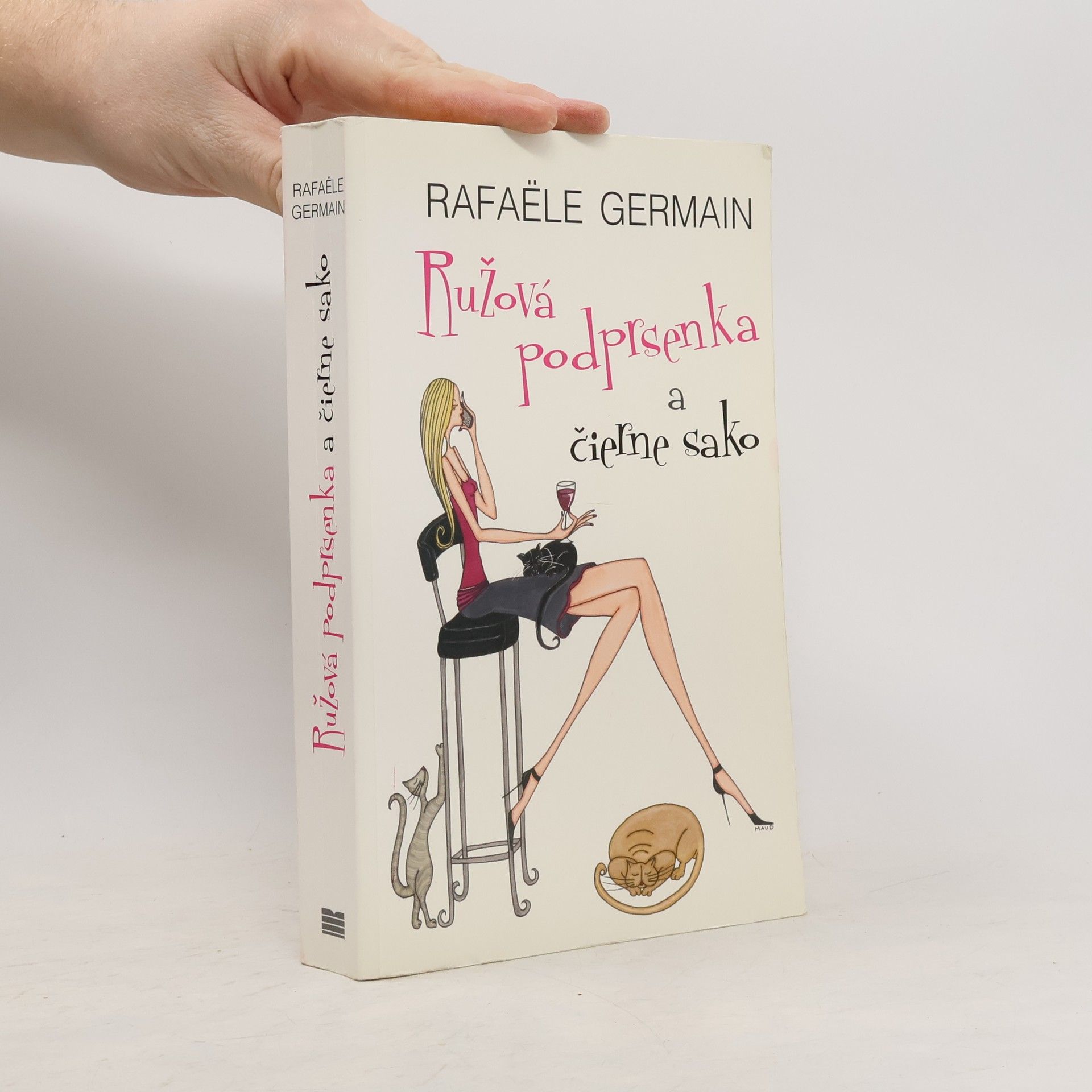 Rafaële Germain Ružová podprsenka a čierne sako