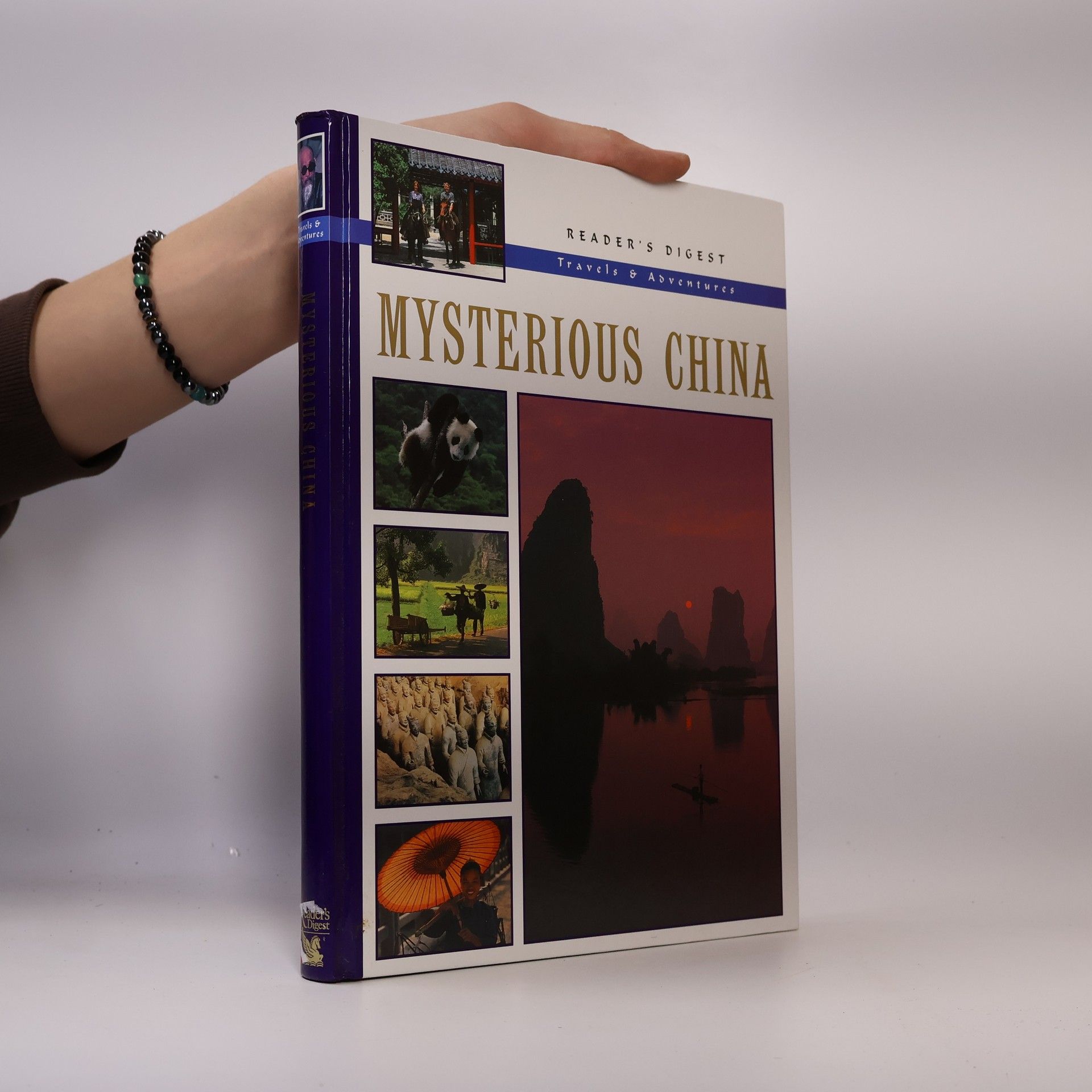 AA.VV. Mysterious China