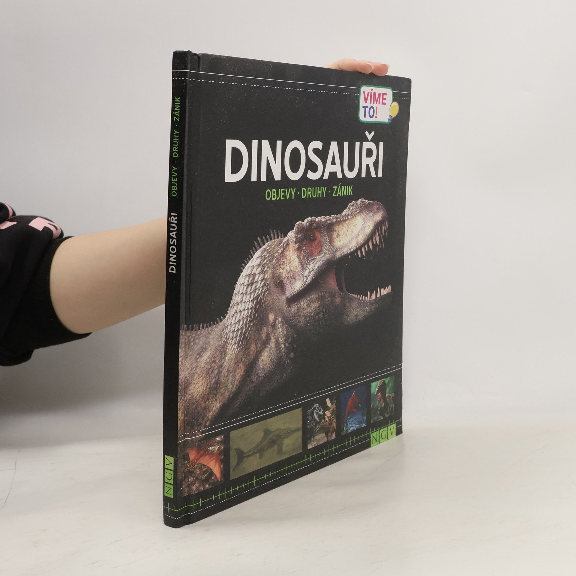 Auteurscollectief Dinosauři