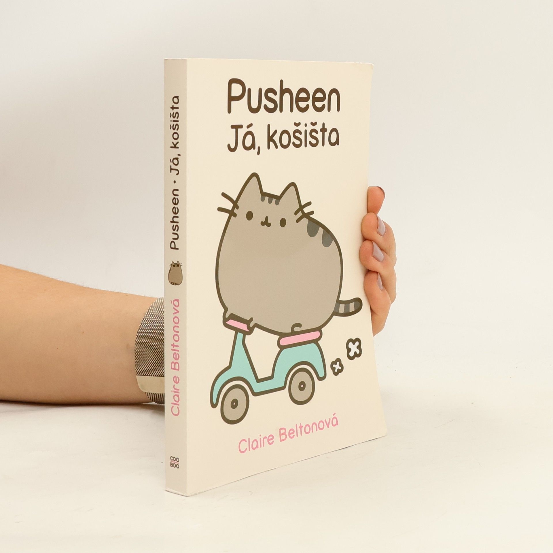 Claire Belton Pusheen : já, košišta