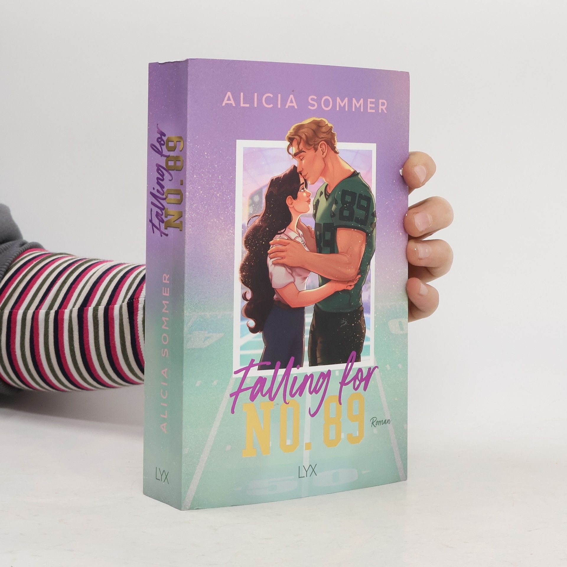 Alicia Sommer Falling for No. 89