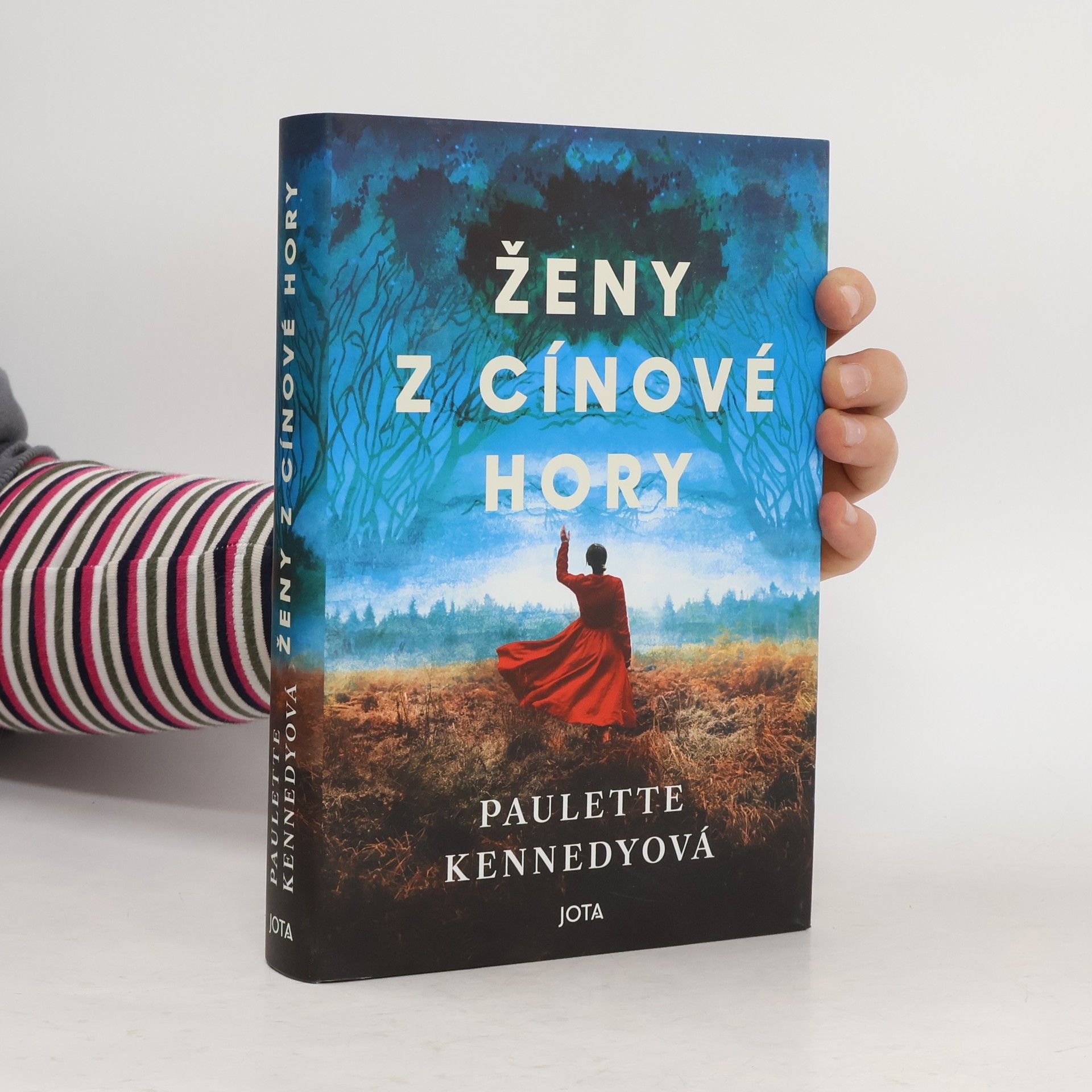 Paulette Kennedy Ženy z Cínové Hory