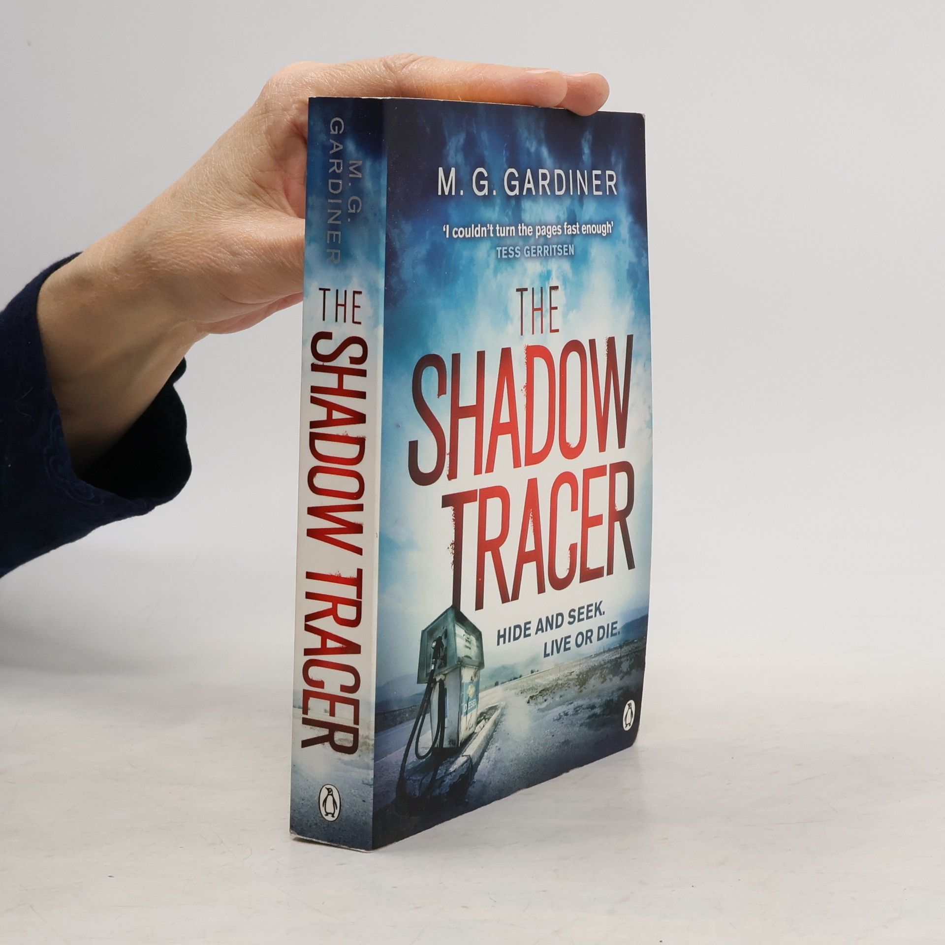 Meg Gardiner The Shadow Tracer