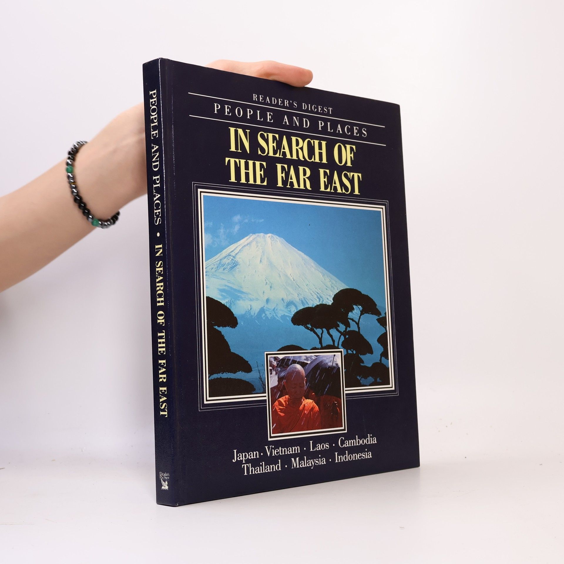 Various authors People and Places. In Search of the Far East