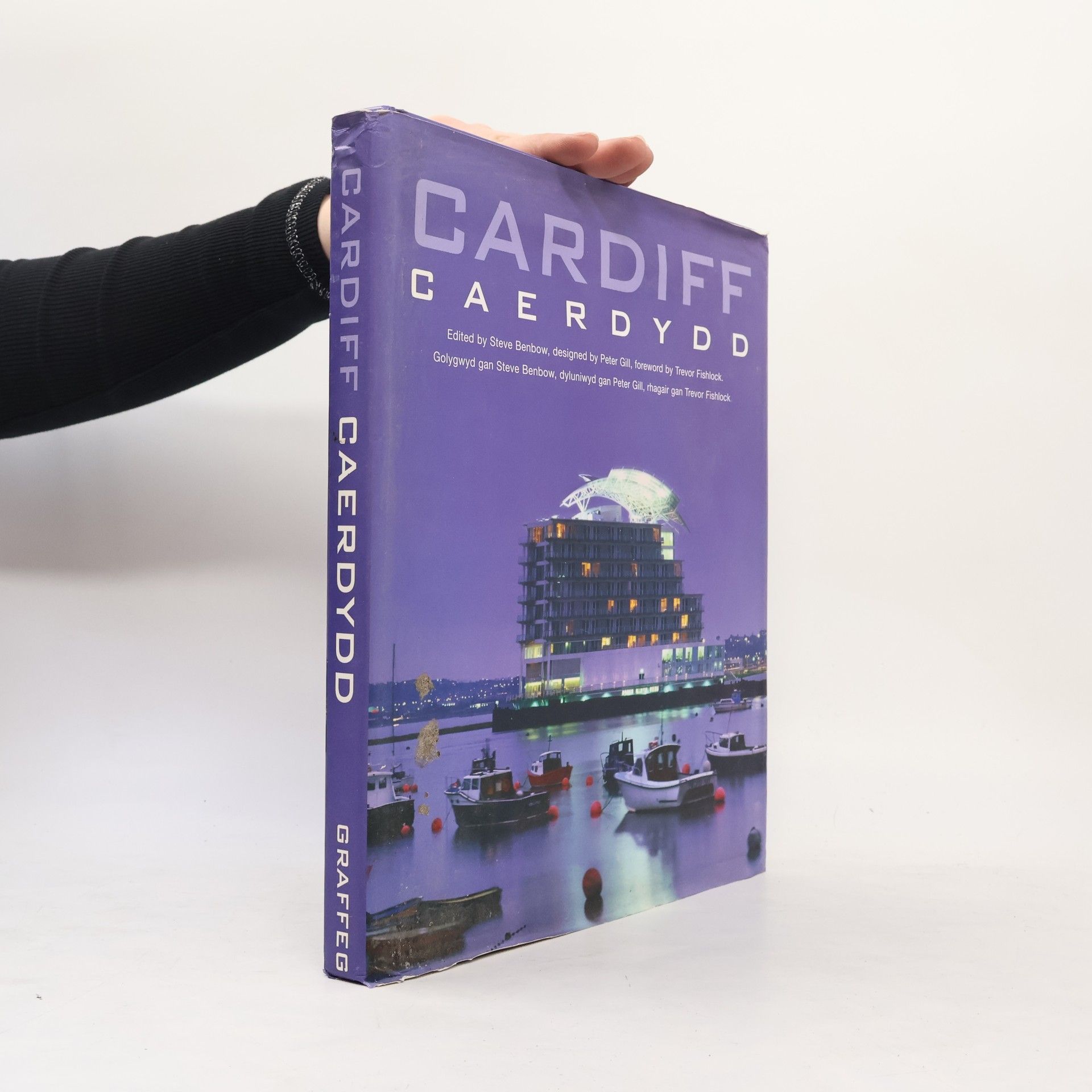 Steve Benbow Cardiff = Caerdydd