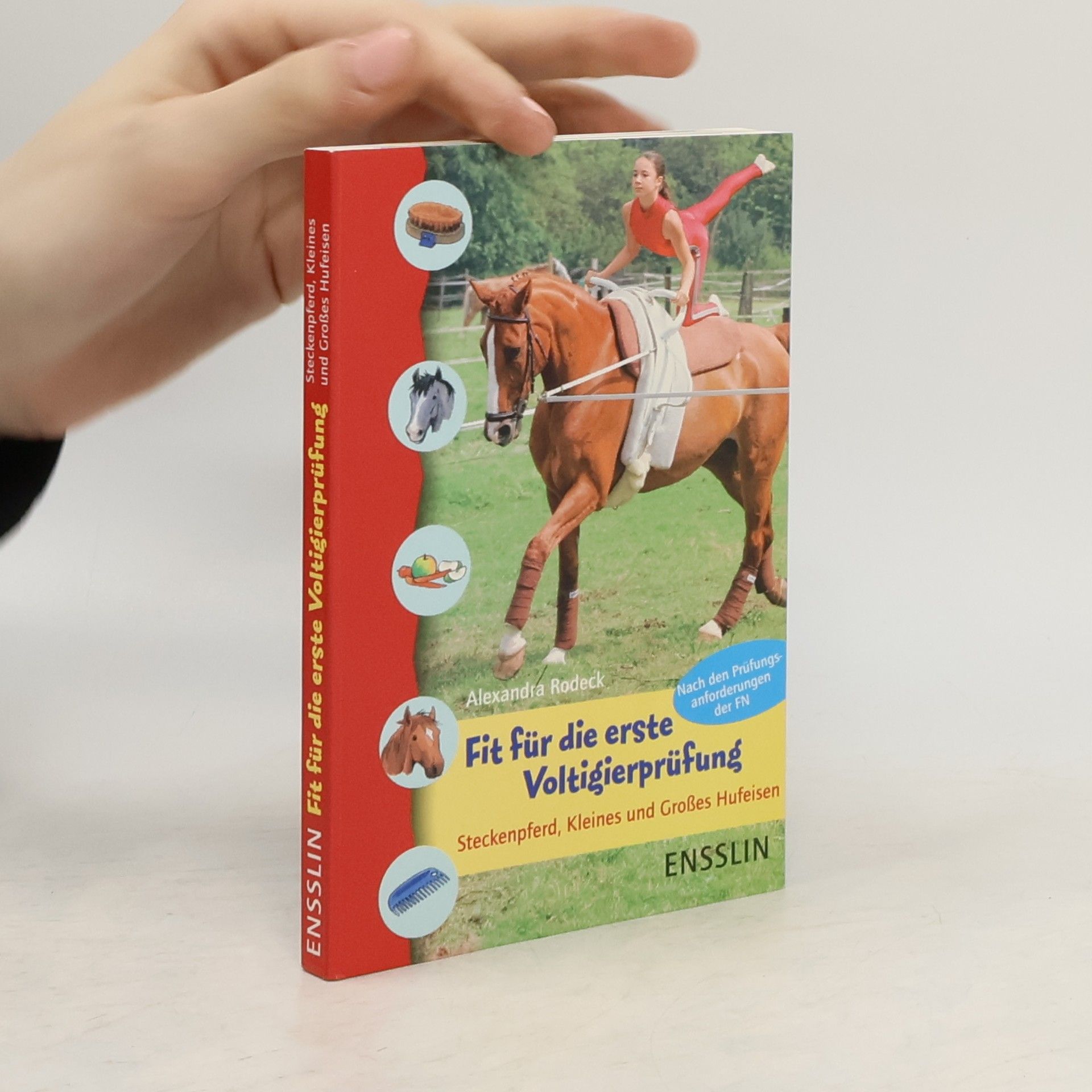 Alexandra Rodeck Fit für die erste Voltigierprüfung