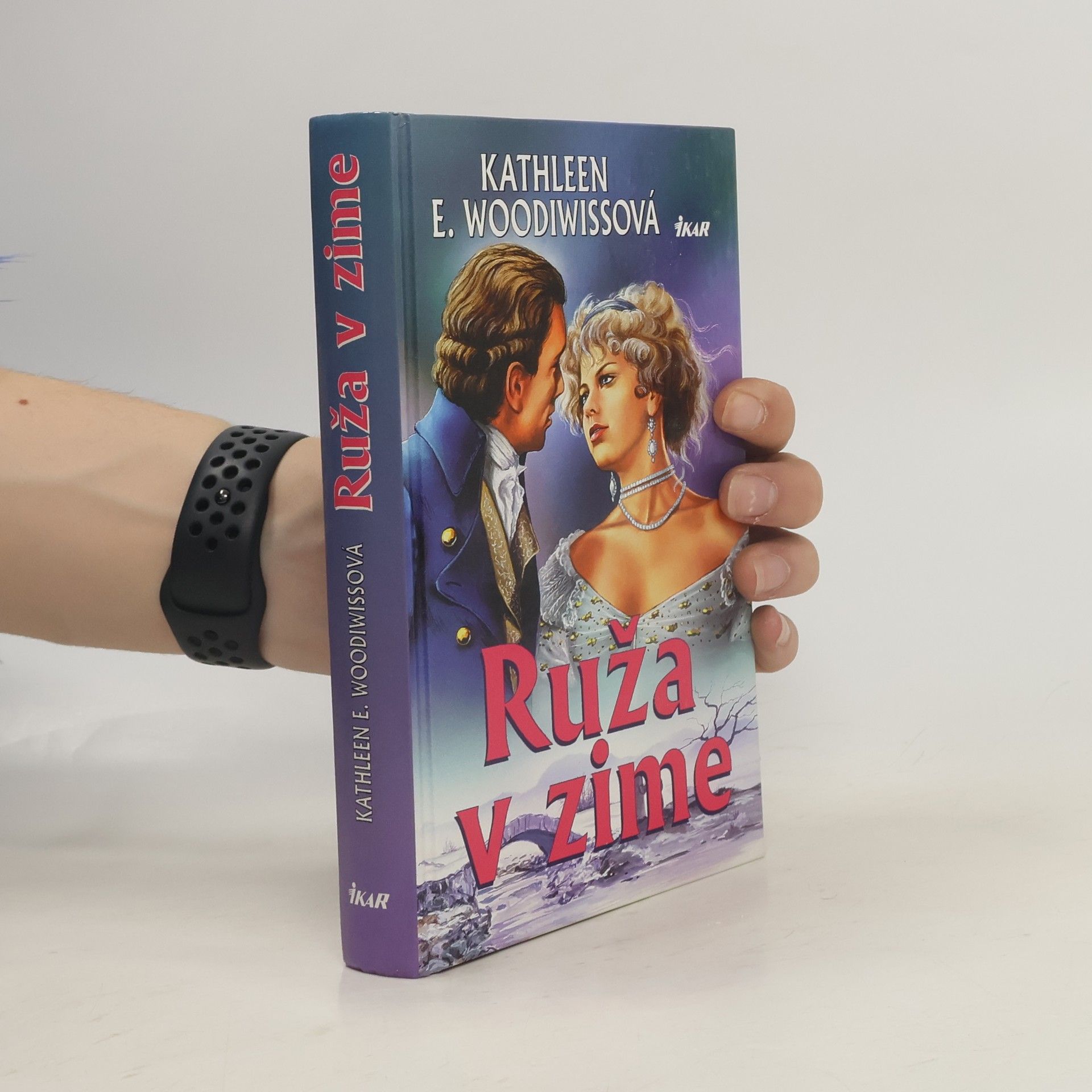 Kathleen E. Woodiwiss Ruža v zime