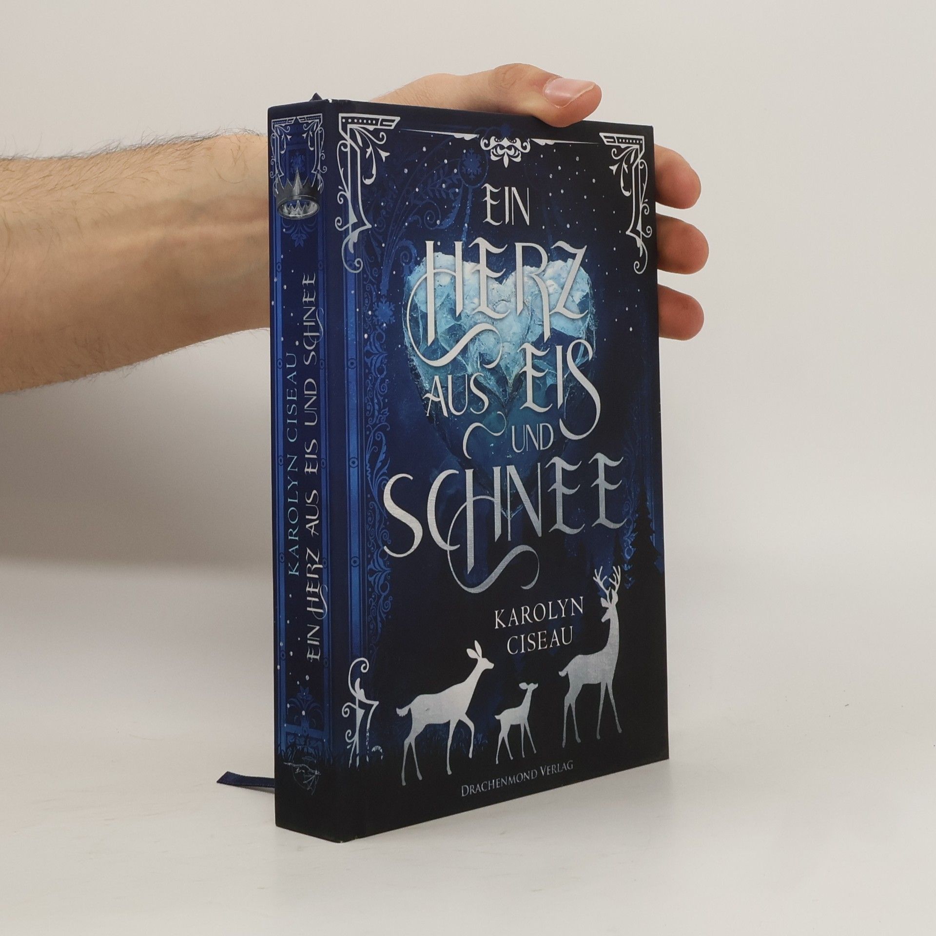 Karolyn Ciseau Ein Herz aus Eis und Schnee: Märchenhafte Romantasy mit magischem Winter-Setting | Schmuckausgabe mit Farbschnitt-Garantie